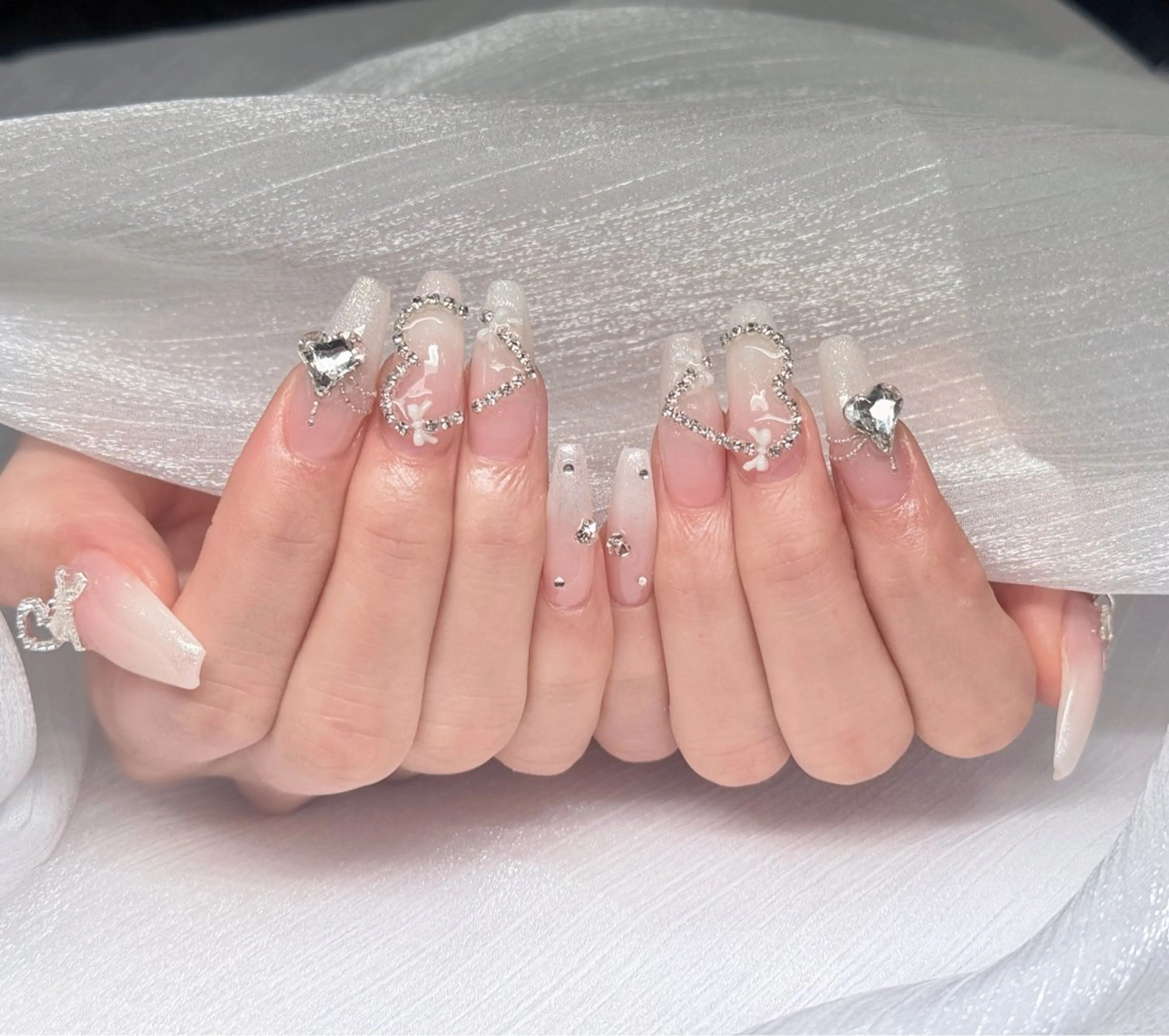 ネイル ハート ニュアンスネイル ワンカラーネイル シンプルネイル バレンタイン ハンドネイル MILO 168 池袋のネイルデザイン