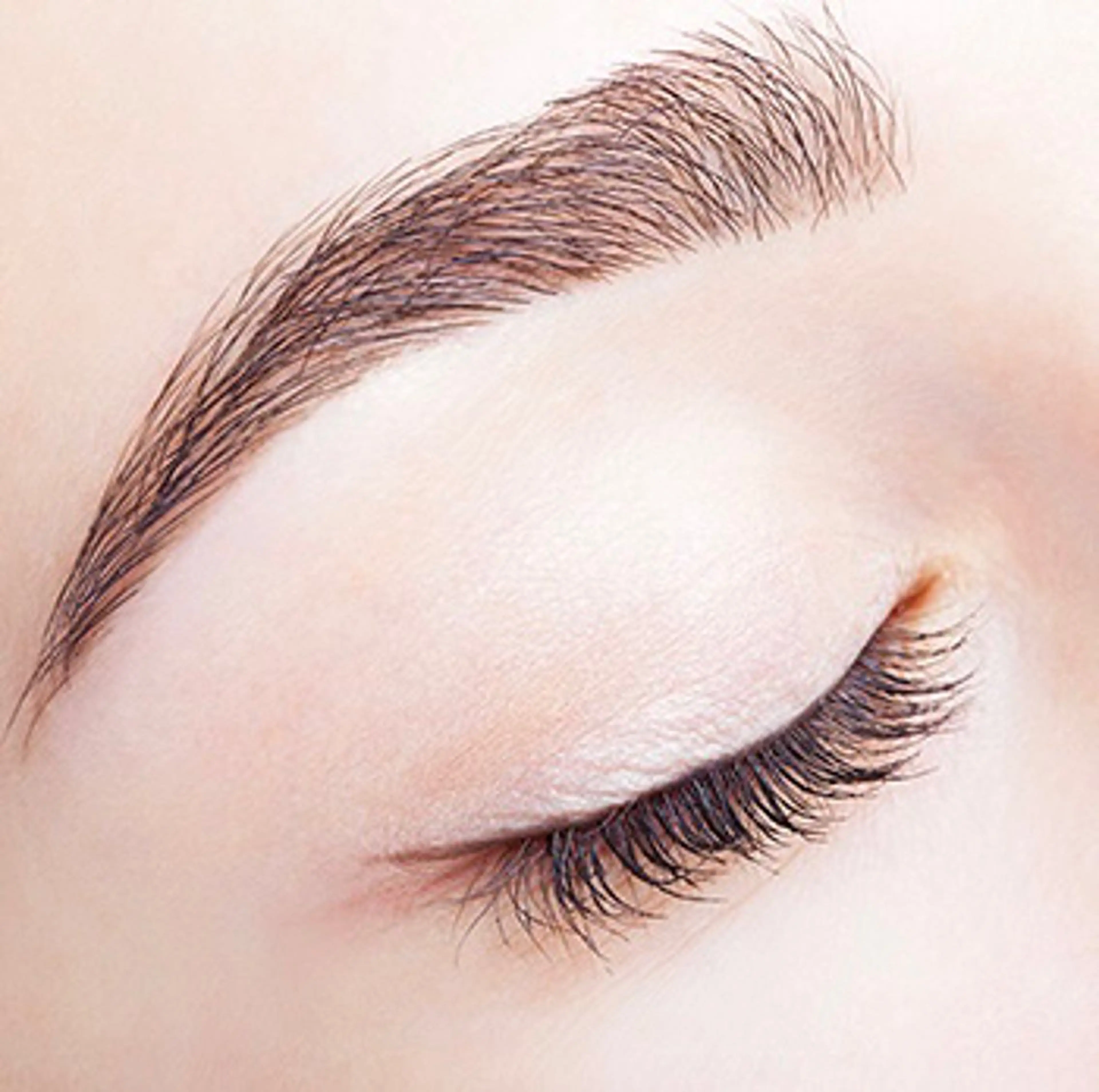 アイブロウ Lashiku BelleAyumiのマツエク・マツパデザイン