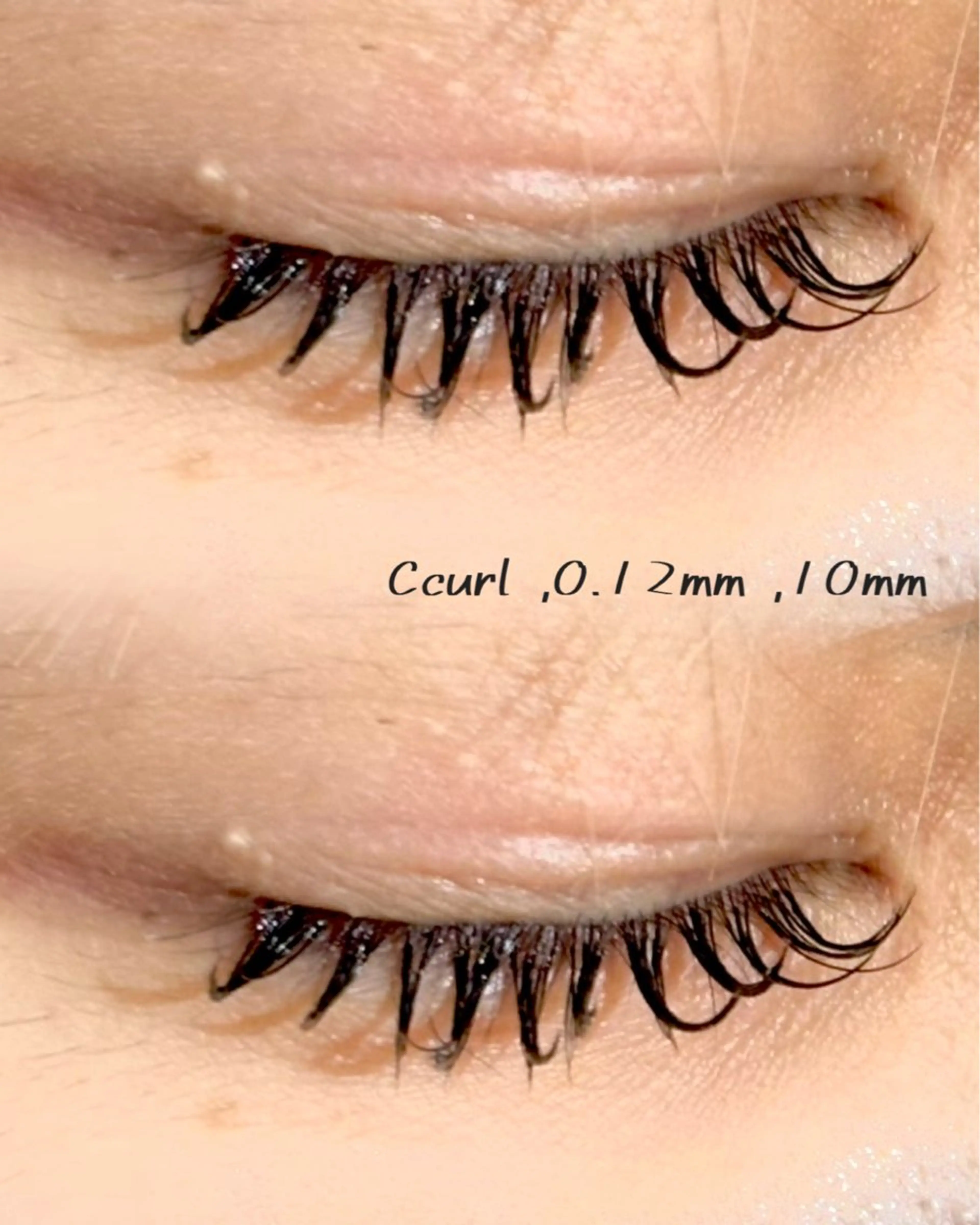 マツエク・マツパ 束感まつ毛 ナチュラル 成田 美翔のヘアスタイル