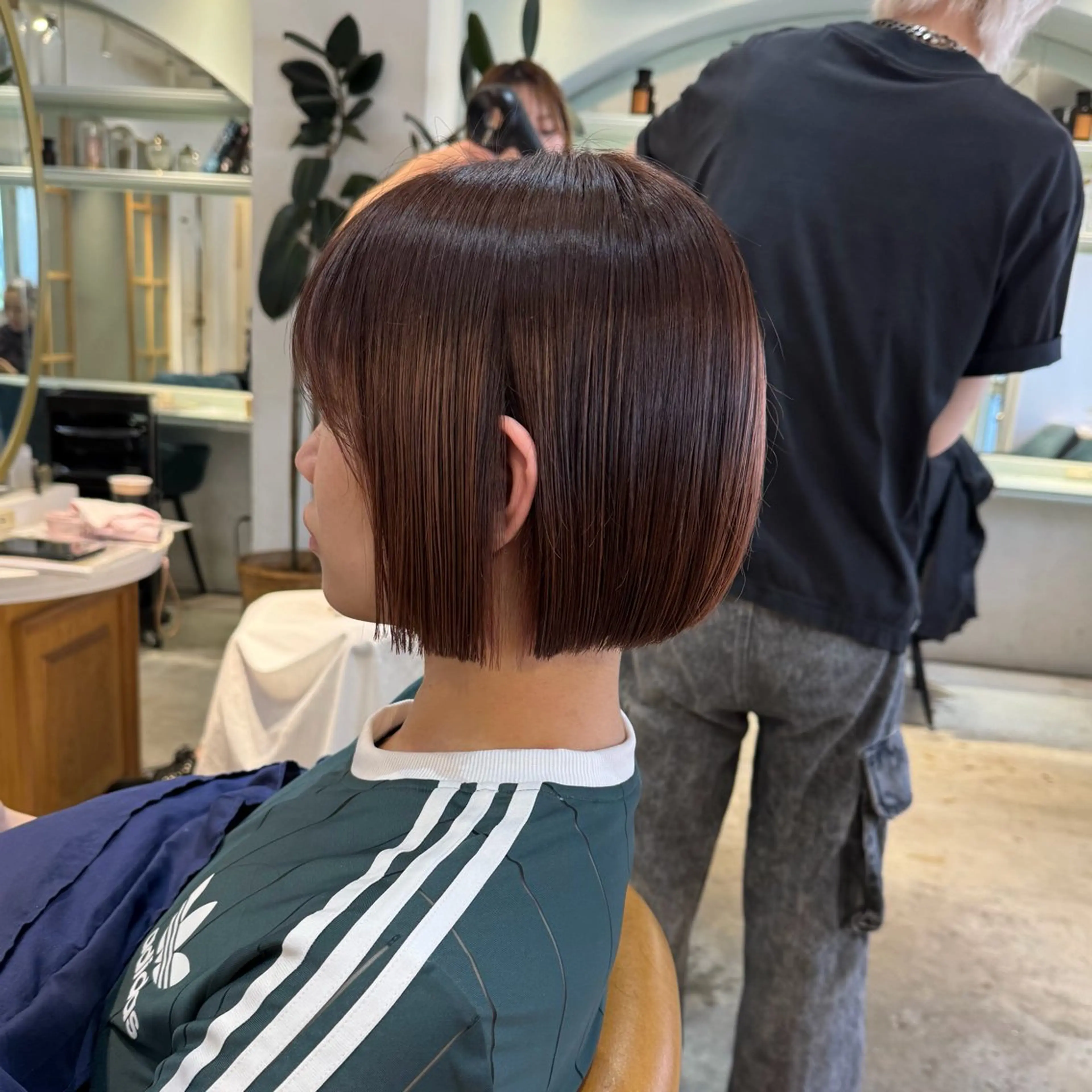 ミディアム ボブ 髪質改善 縮毛矯正 カット ヘアカラー トリートメント ヘアセット 髪質改善/ボブ /韓国/erikoのヘアスタイル