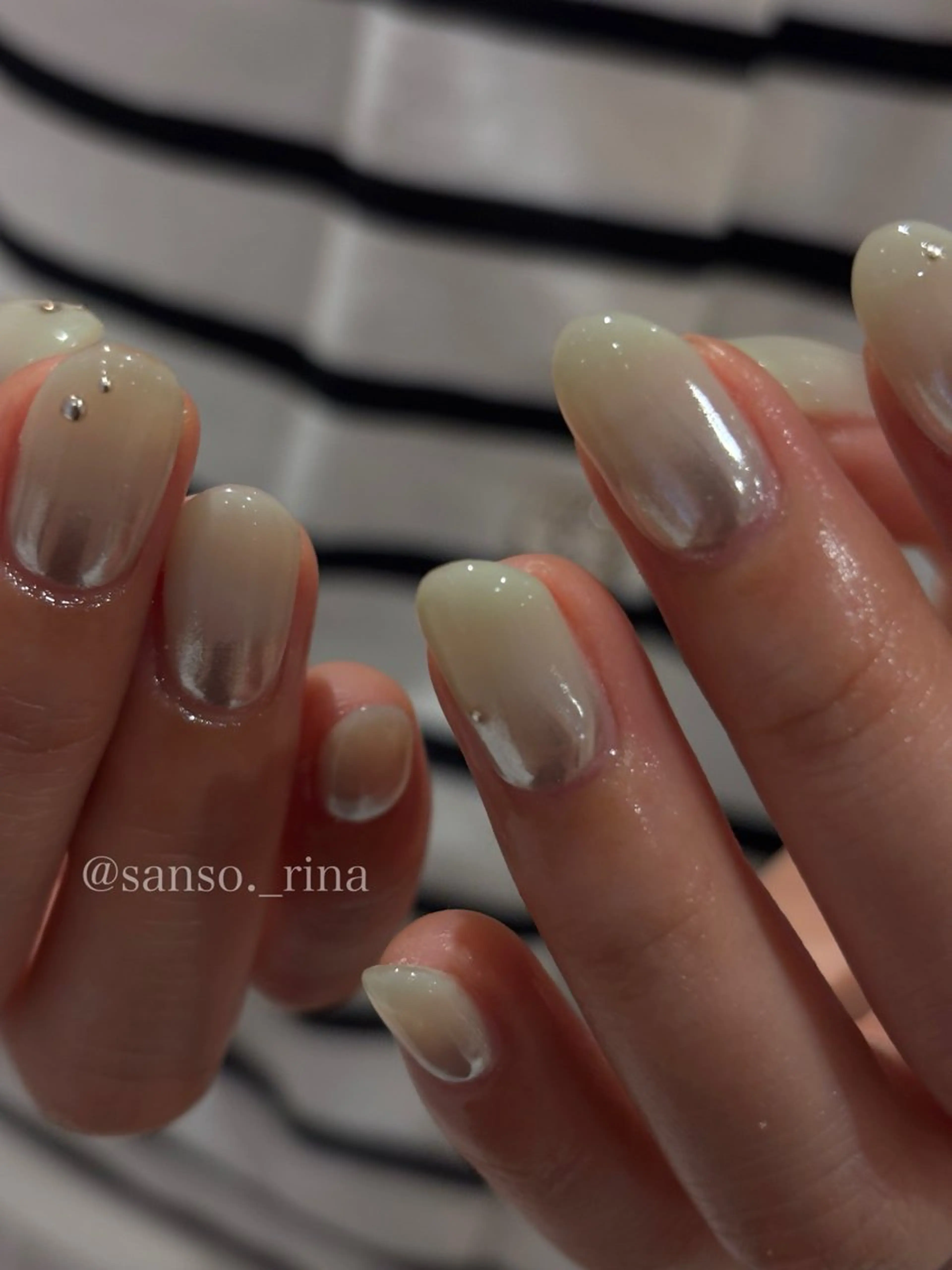 ネイル ハンドネイル フットネイル 早川 里奈のネイルデザイン