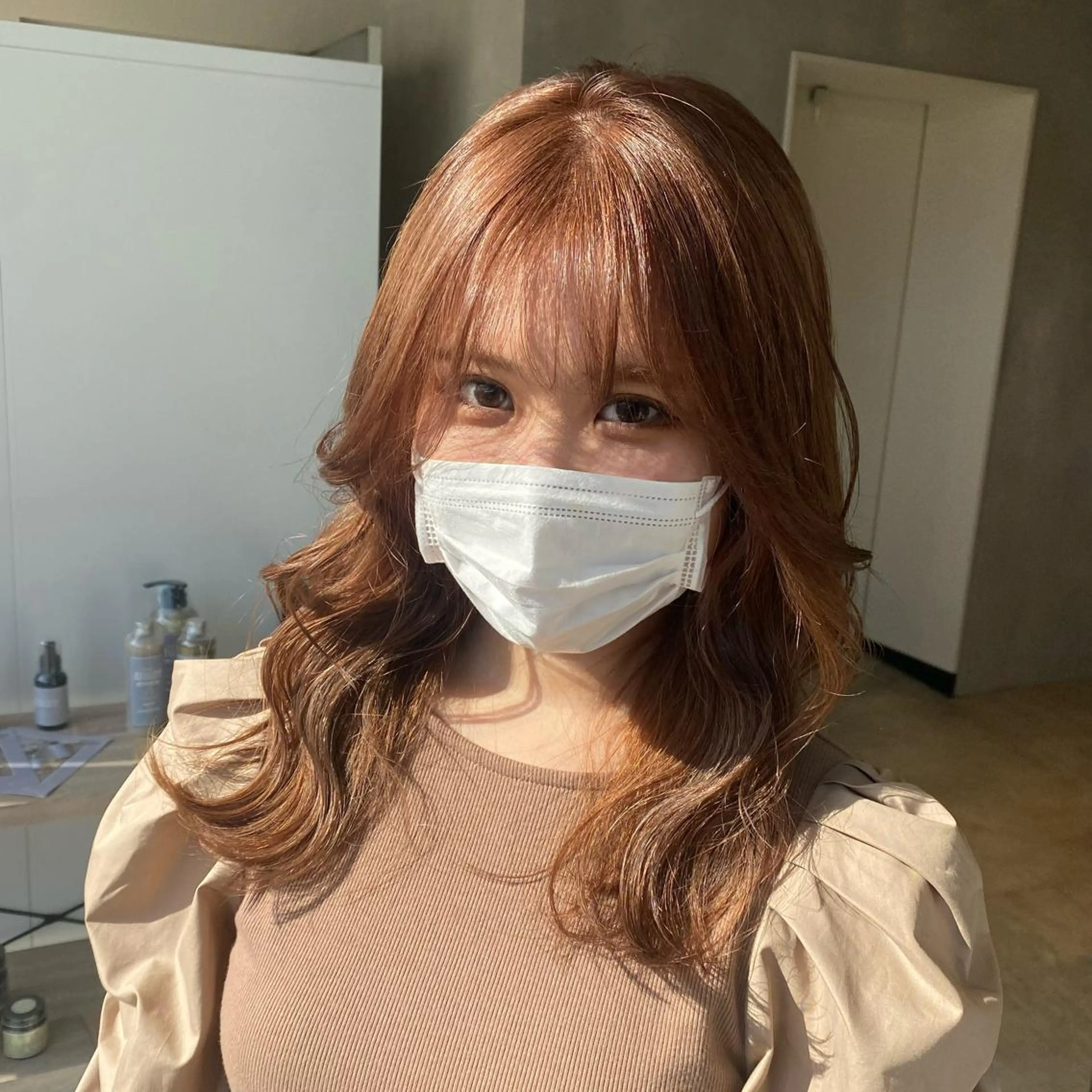 セミロング カラー 🩵ブリーチカラー 🐈MIORI🩵のヘアスタイル