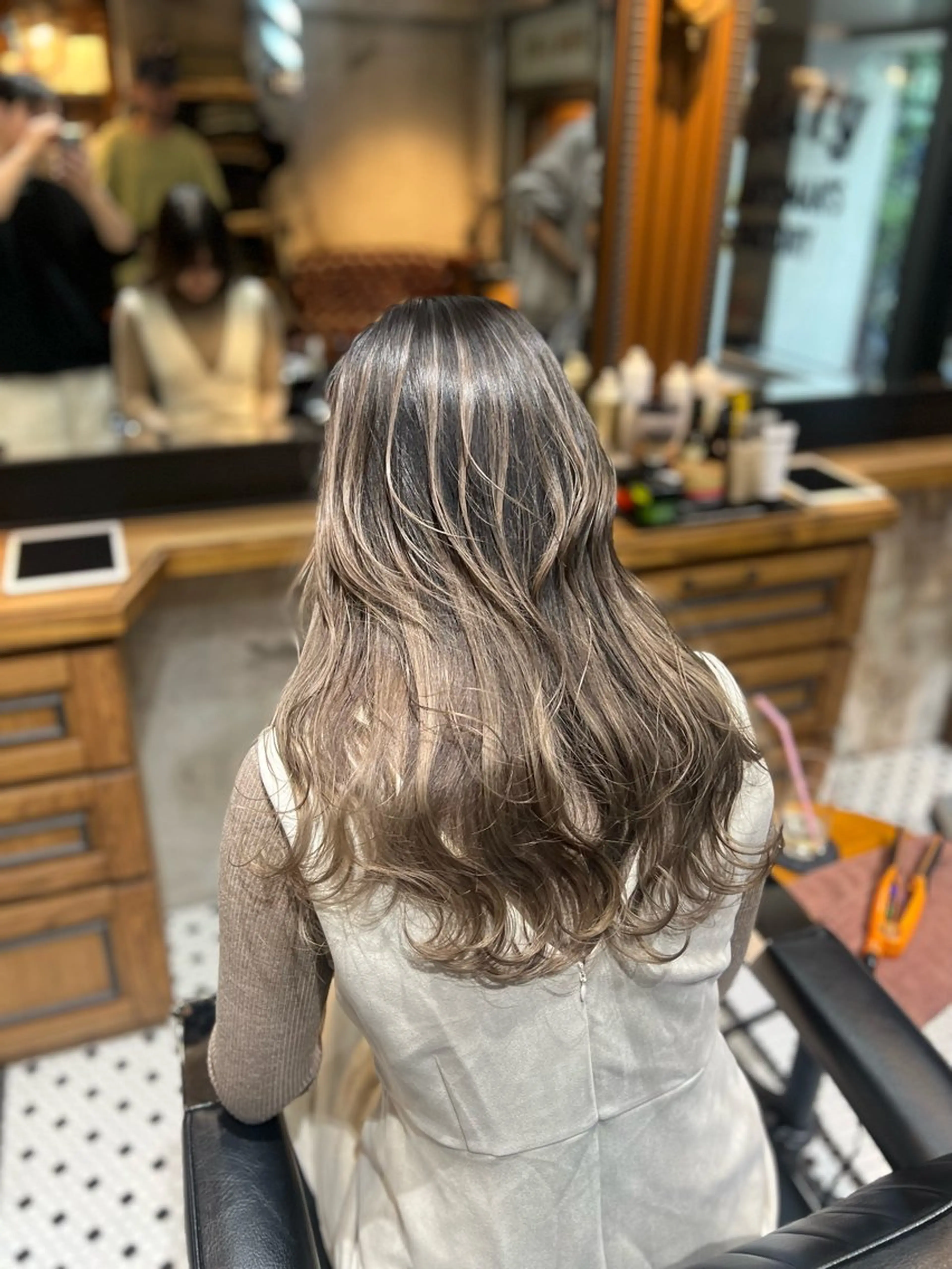 セミロング カラー メンズNo.1💥 ユウトのヘアスタイル