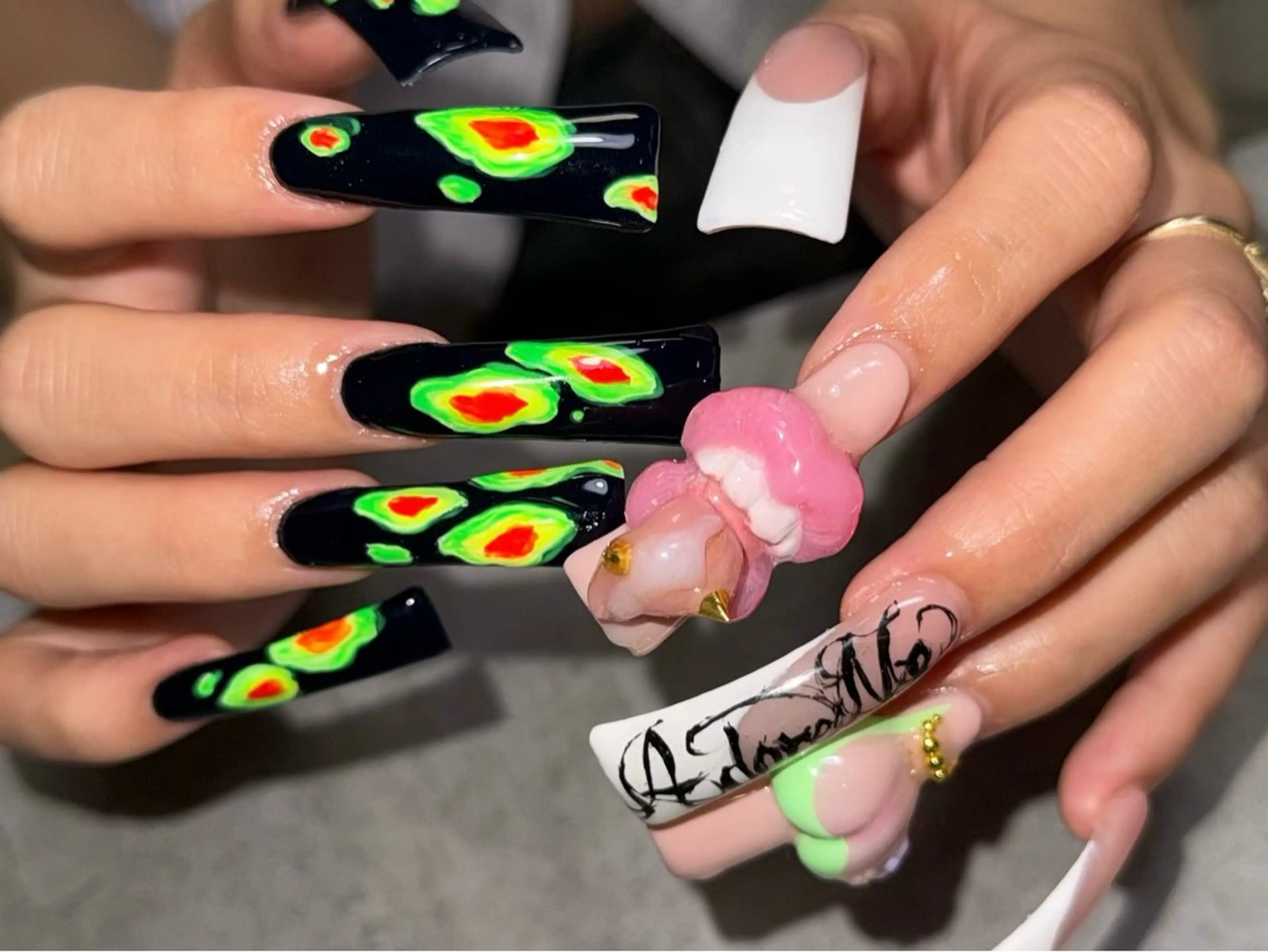 ネイル ONIKA Nail 表参道A4徒歩3分のネイルデザイン