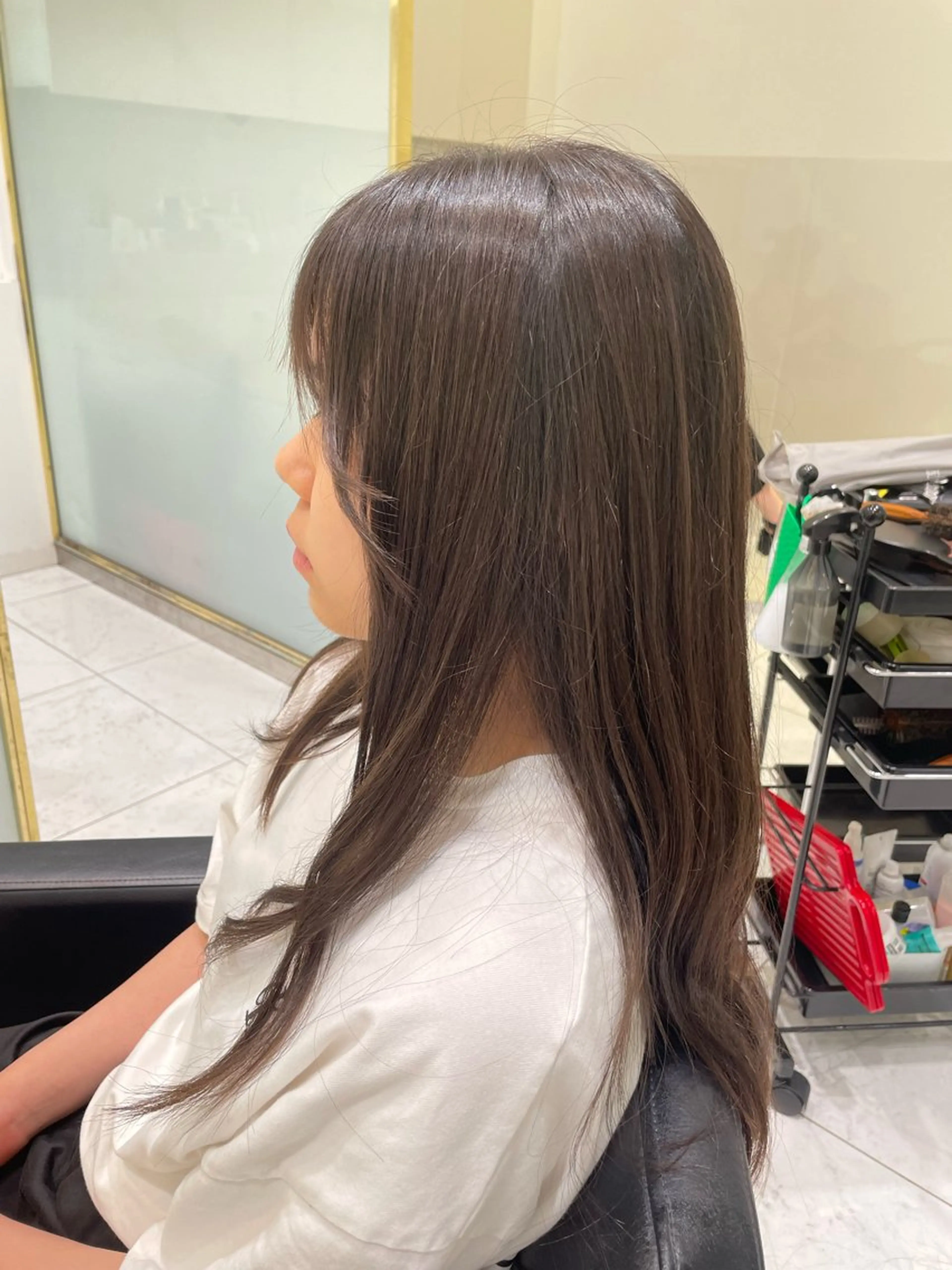 ロング レイヤーカット ローレイヤー カットモデル無料✨ 塚田のヘアスタイル