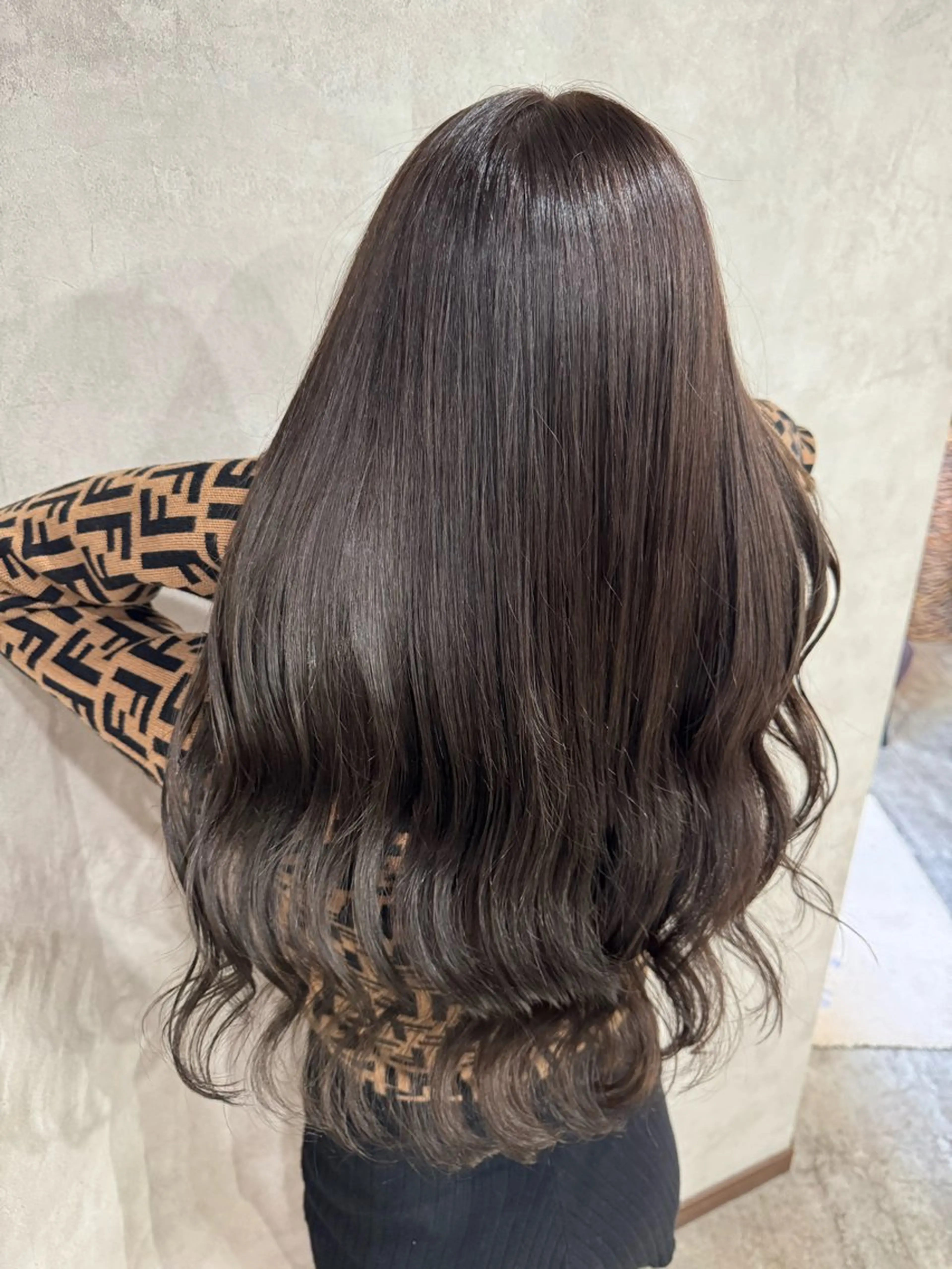 セミロング ヘアカラー トリートメント un chou chou所属・lisa  ︎︎のヘアスタイル