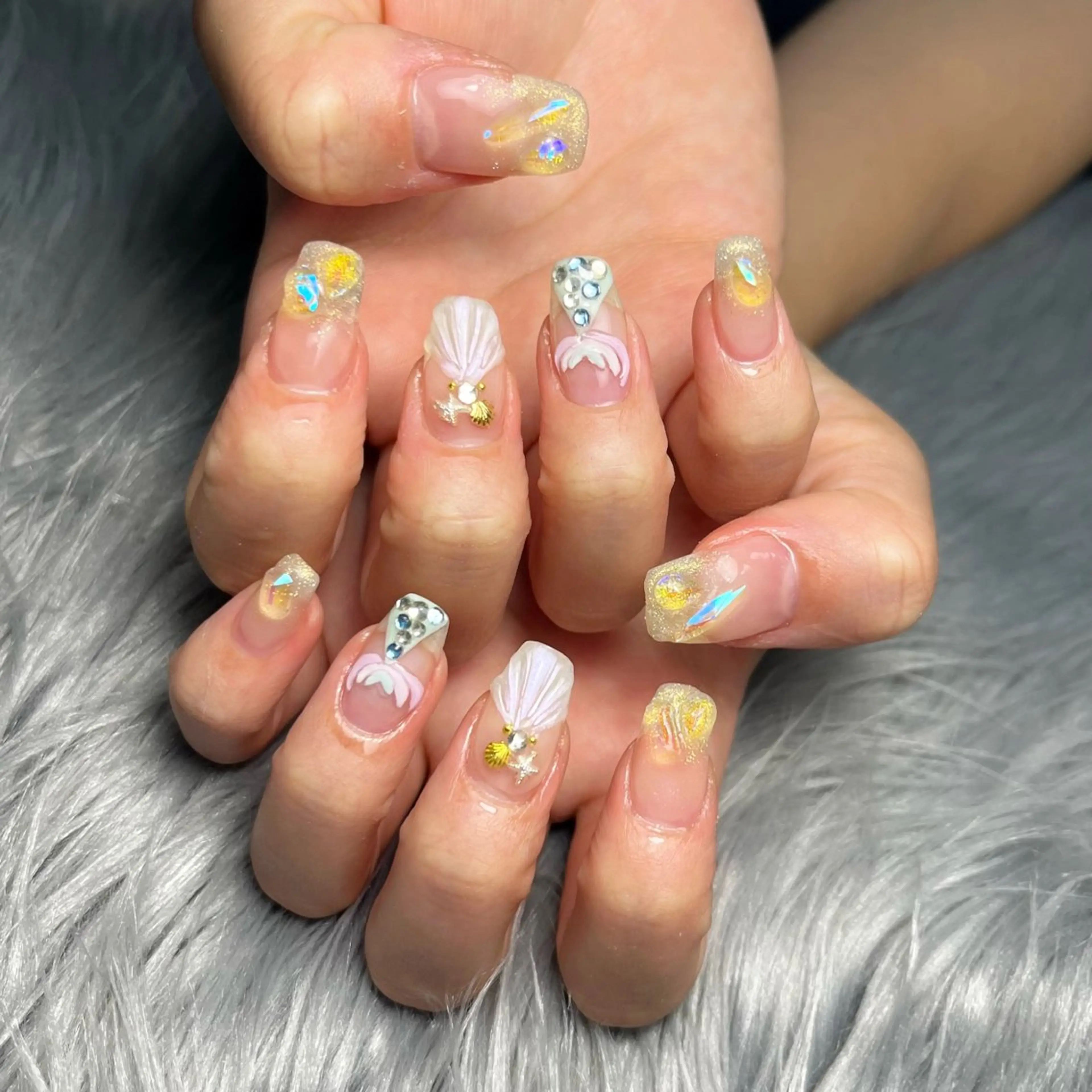 ネイル Laki nailのネイルデザイン
