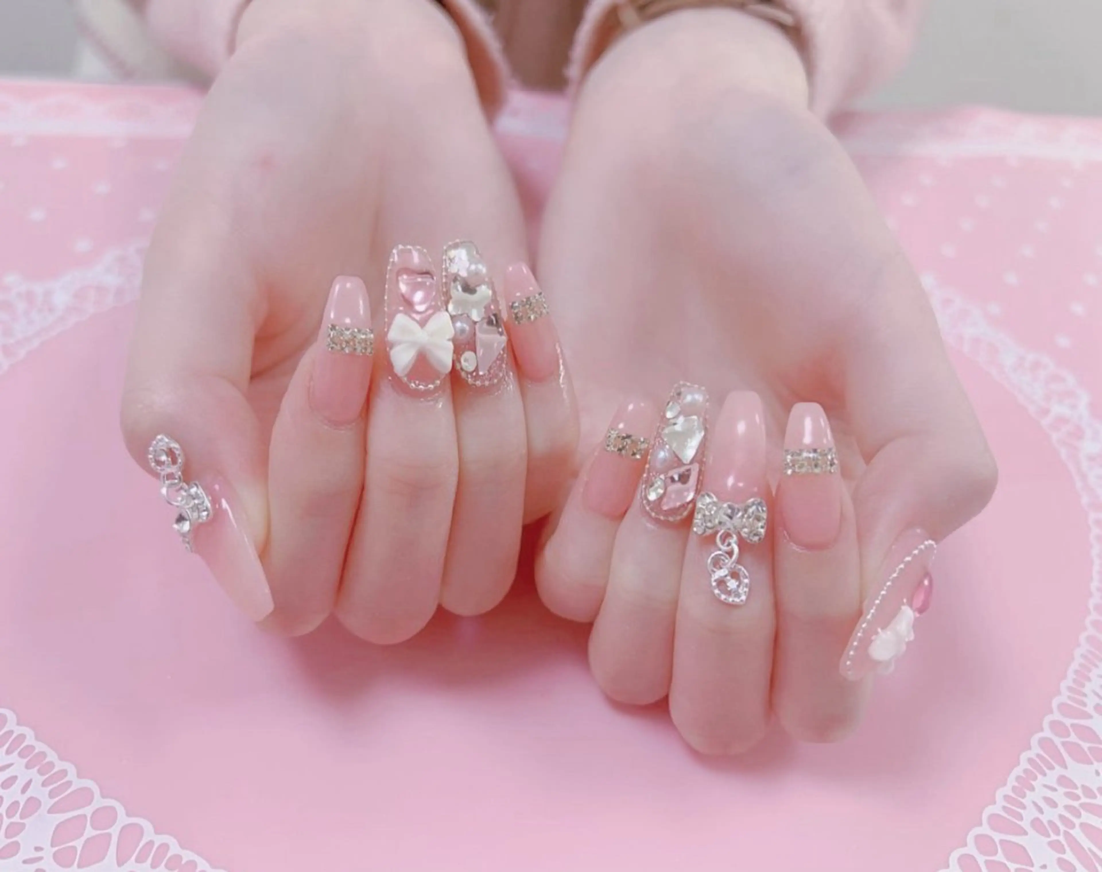 ネイル はぴねす所属・横浜 美夢のネイルデザイン