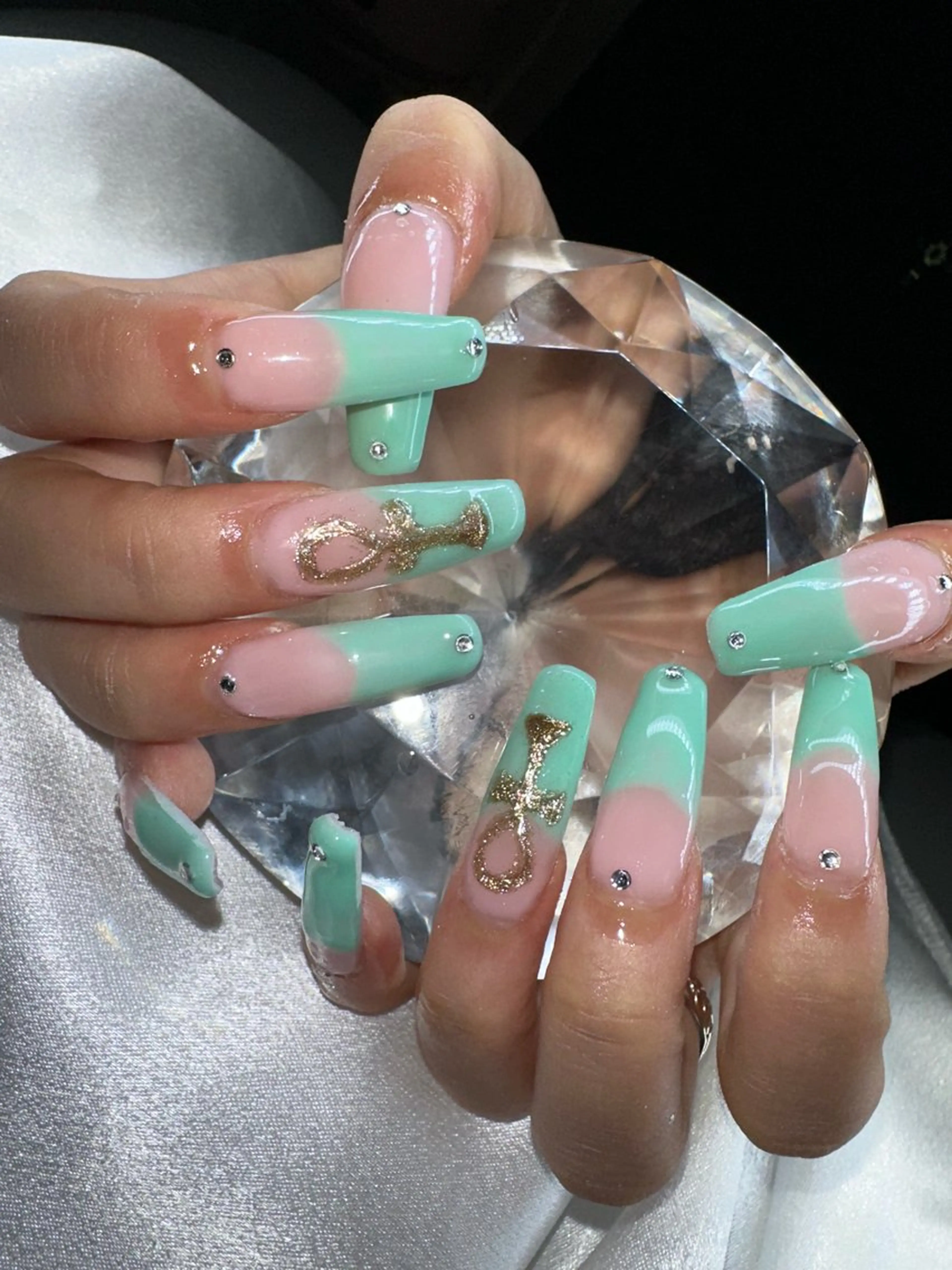 セミロング ハンドネイル YOKOSUKA🧸 NAIL🌿🫧💛のネイルデザイン