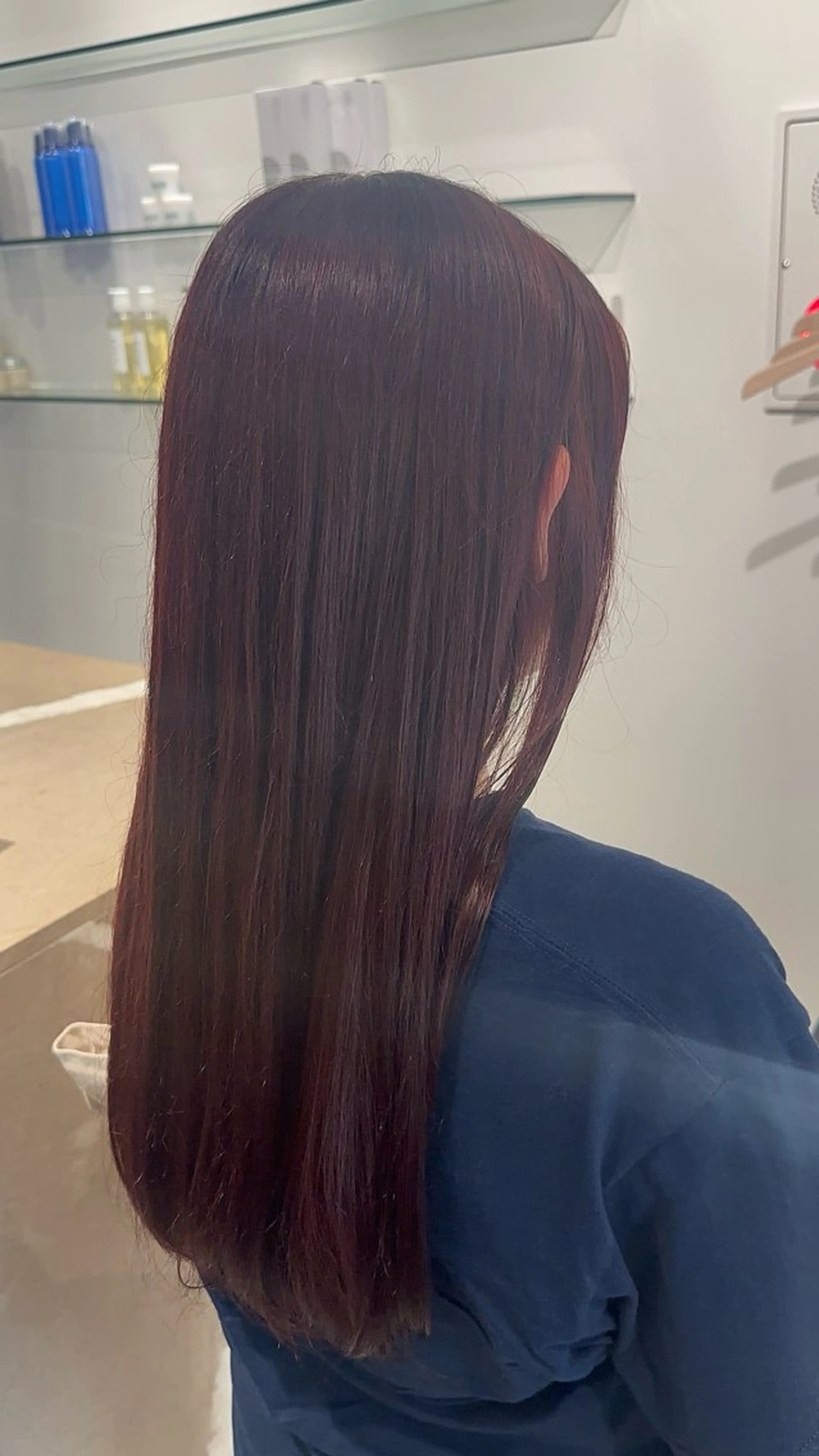 ロング カット ヘアカラー 小寺 柚初のヘアスタイル