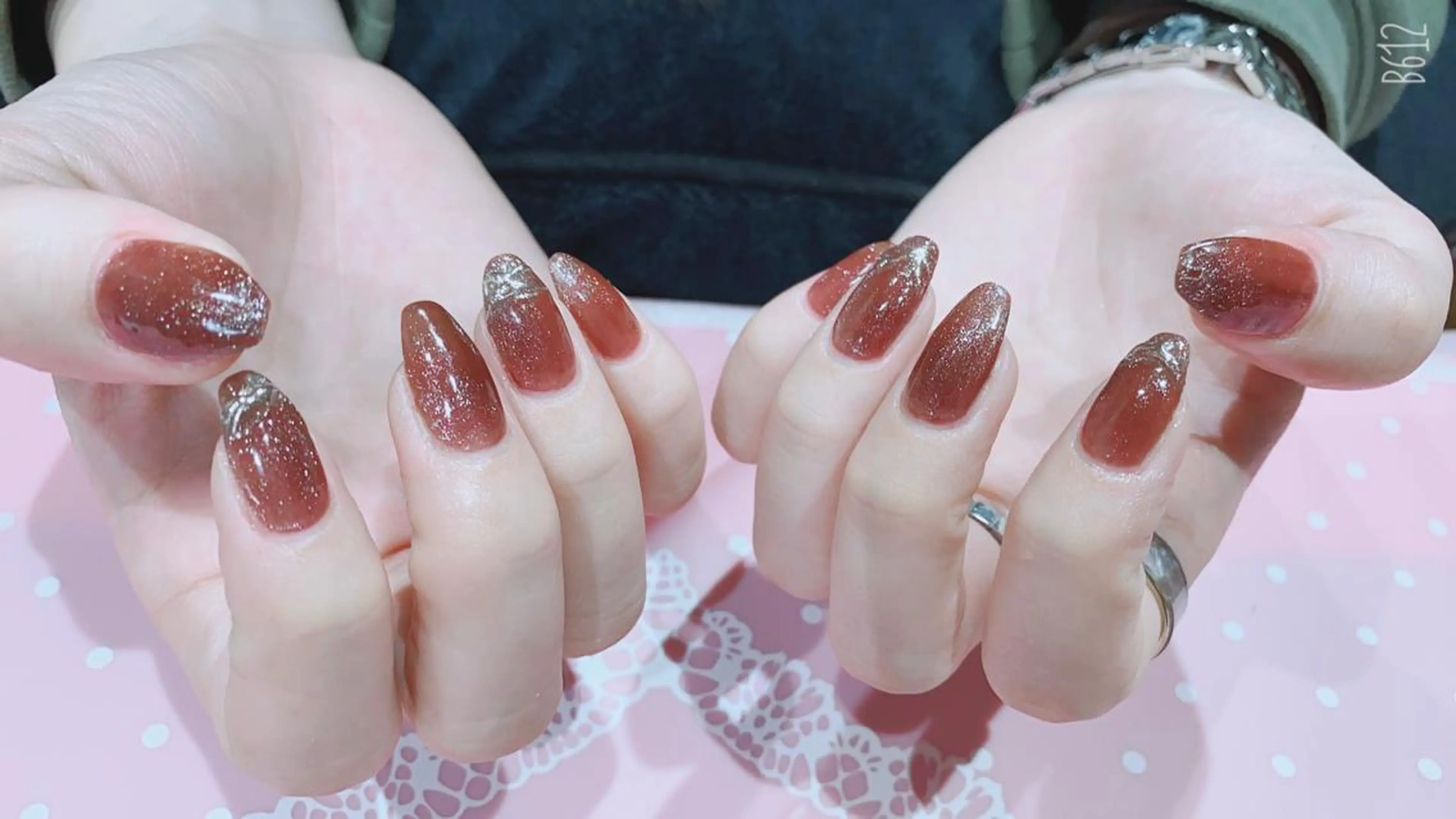 オフ込み💖マグネット🧲ミラー🪞✨オーロラ¥5000✨✨ベースカラー希望はプラス¥1000😊下処理混み❣️の写真