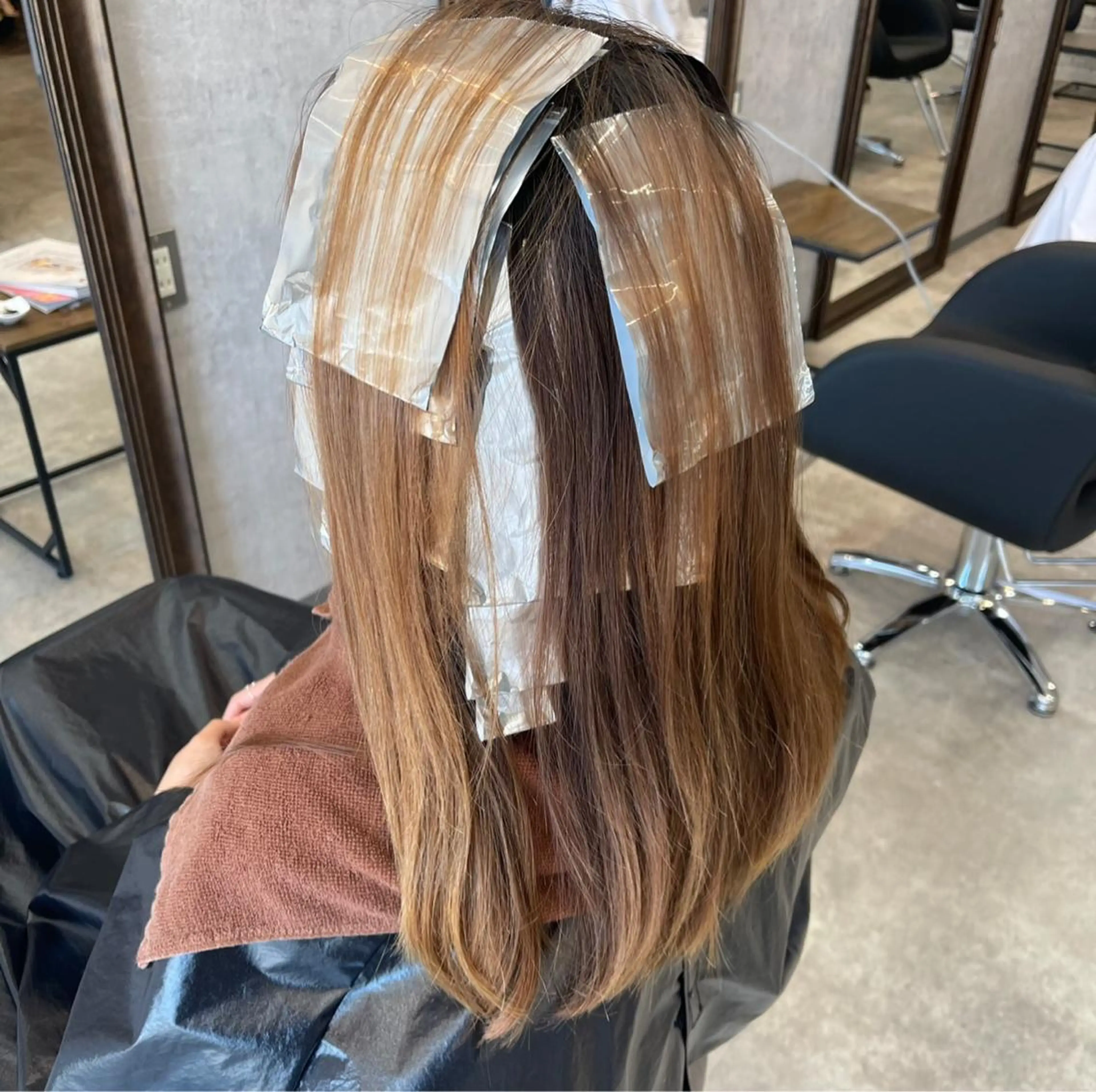 セミロング カラー ヘアアレンジ ハイライトカラー ハイライト カット ヘアカラー 🌻あいり merci.🌻のヘアスタイル