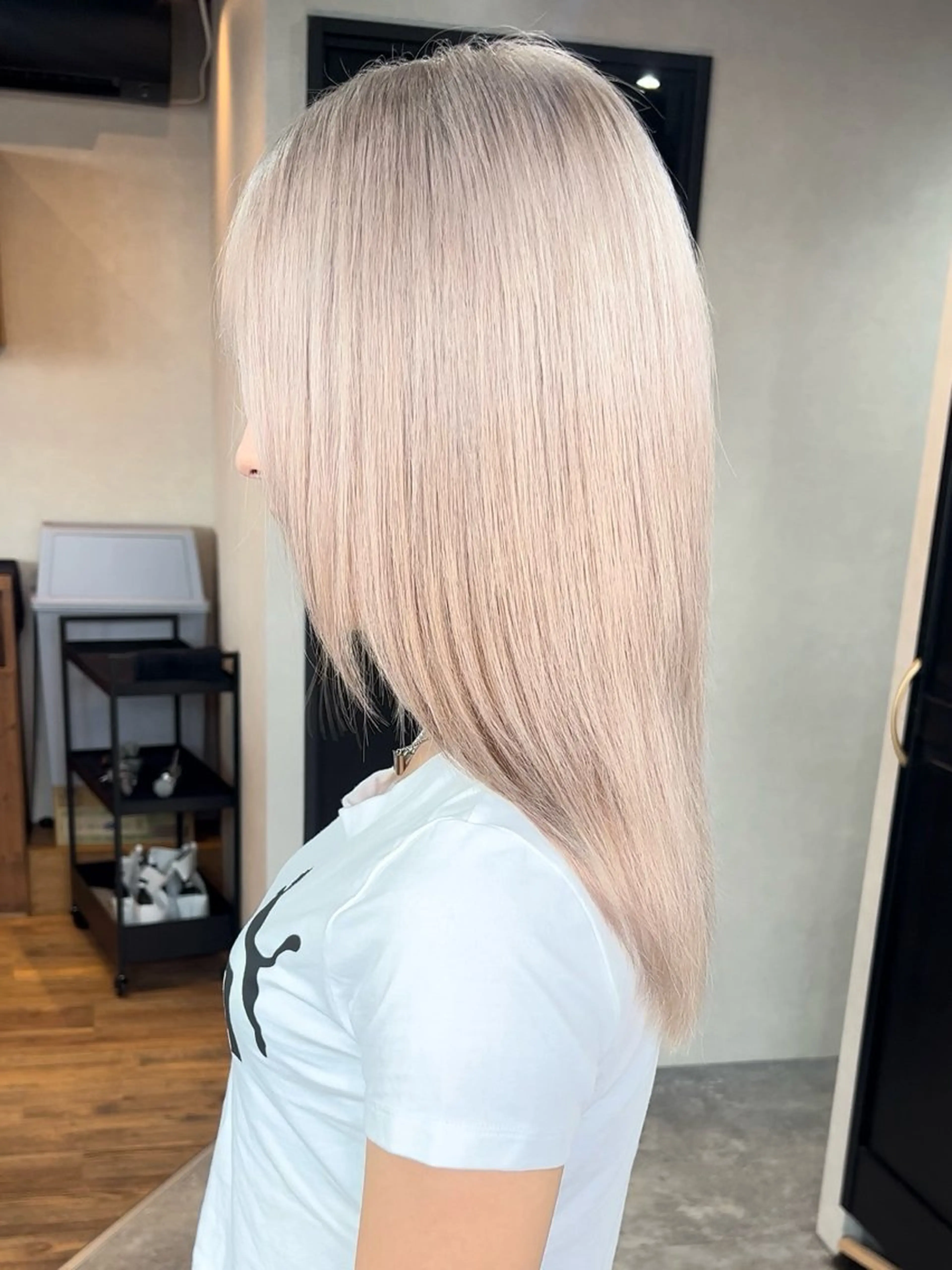 ミディアム カット ヘアカラー トリートメント Foi by Belle都賀店（フォワ バイ ベル）所属・FoibyBelle ﾌｫﾜﾊﾞｲﾍﾞﾙのヘアスタイル