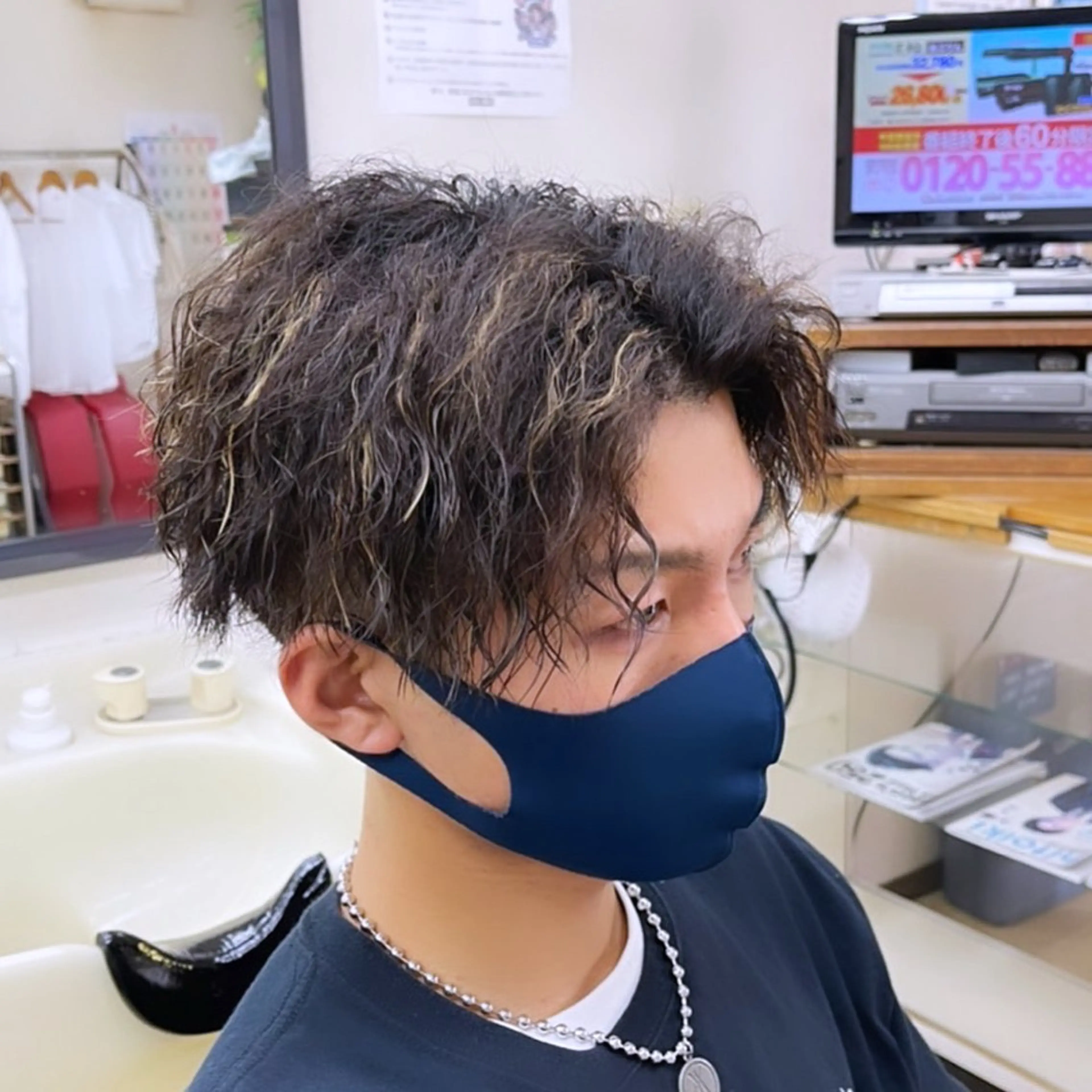 パーマ メンズ メンズメッシュ カット パーマ カットサロン382所属・片桐 航太のヘアスタイル