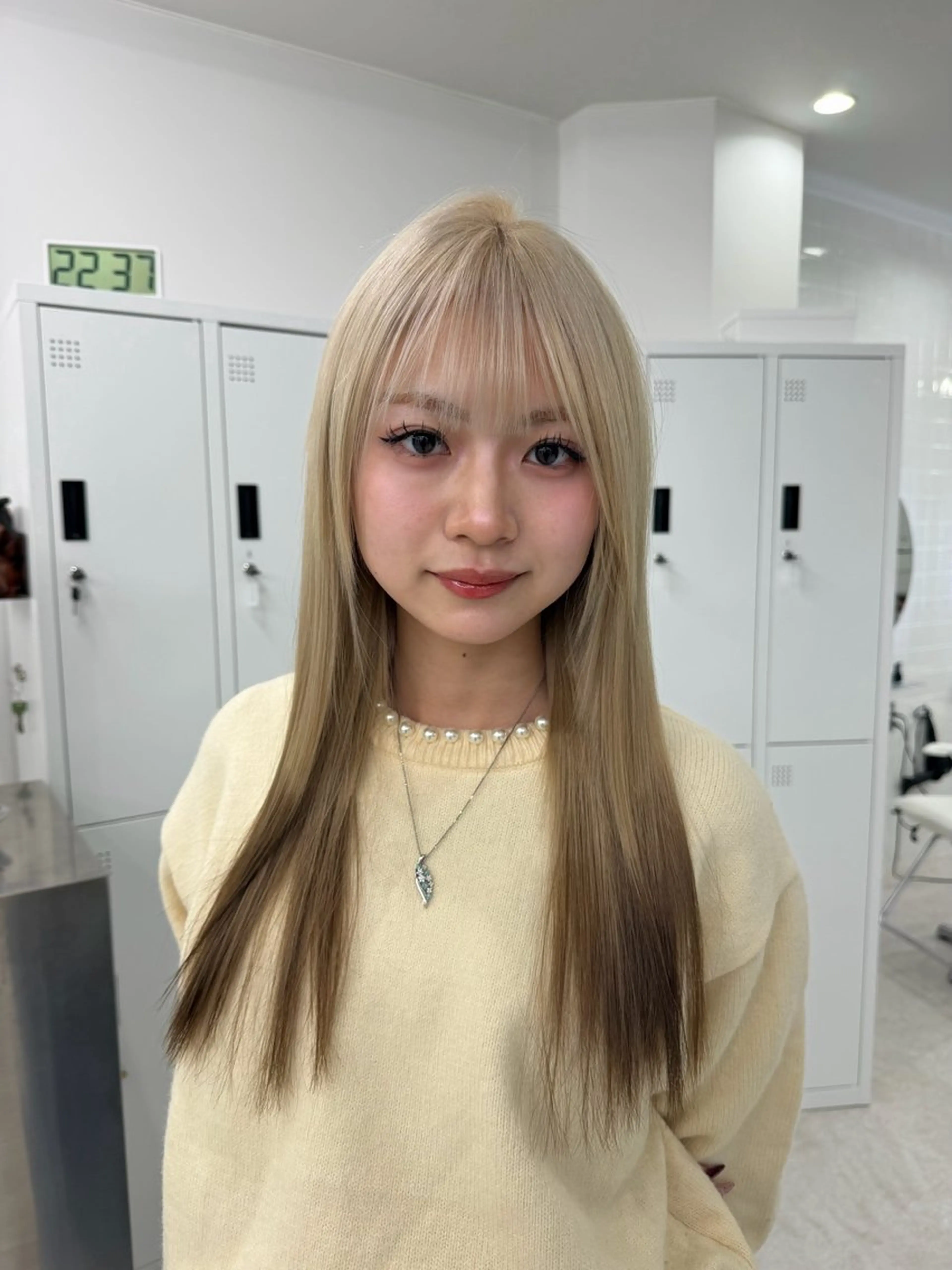 ロング ヘアカラー タマシロカリン 艶カラー/レイヤーのヘアスタイル