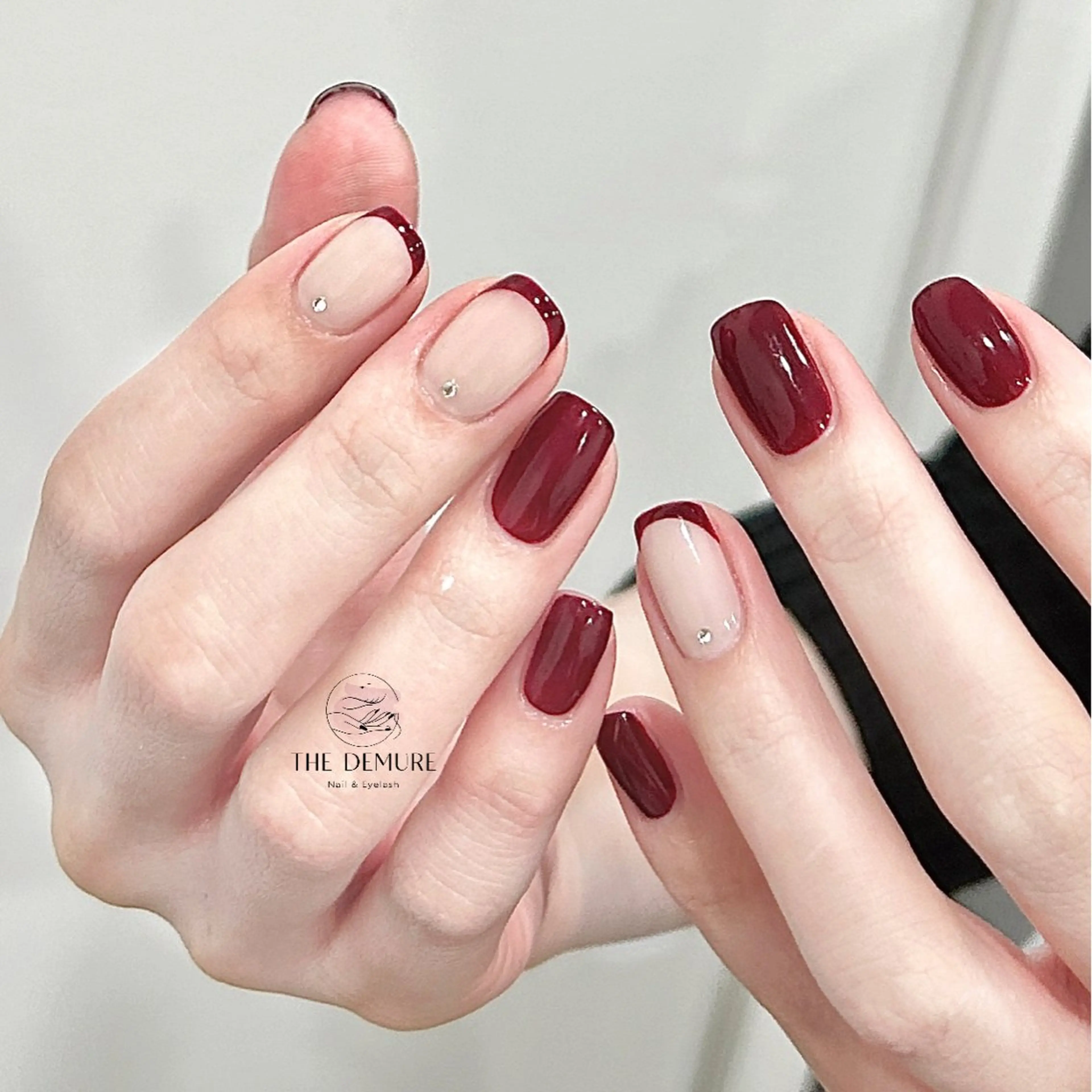 ネイル アートネイル フラッシュネイル 韓国ネイル 水色 マグネットネイル ハンドネイル ハンドケア NailDemure 【銀座店】のネイルデザイン