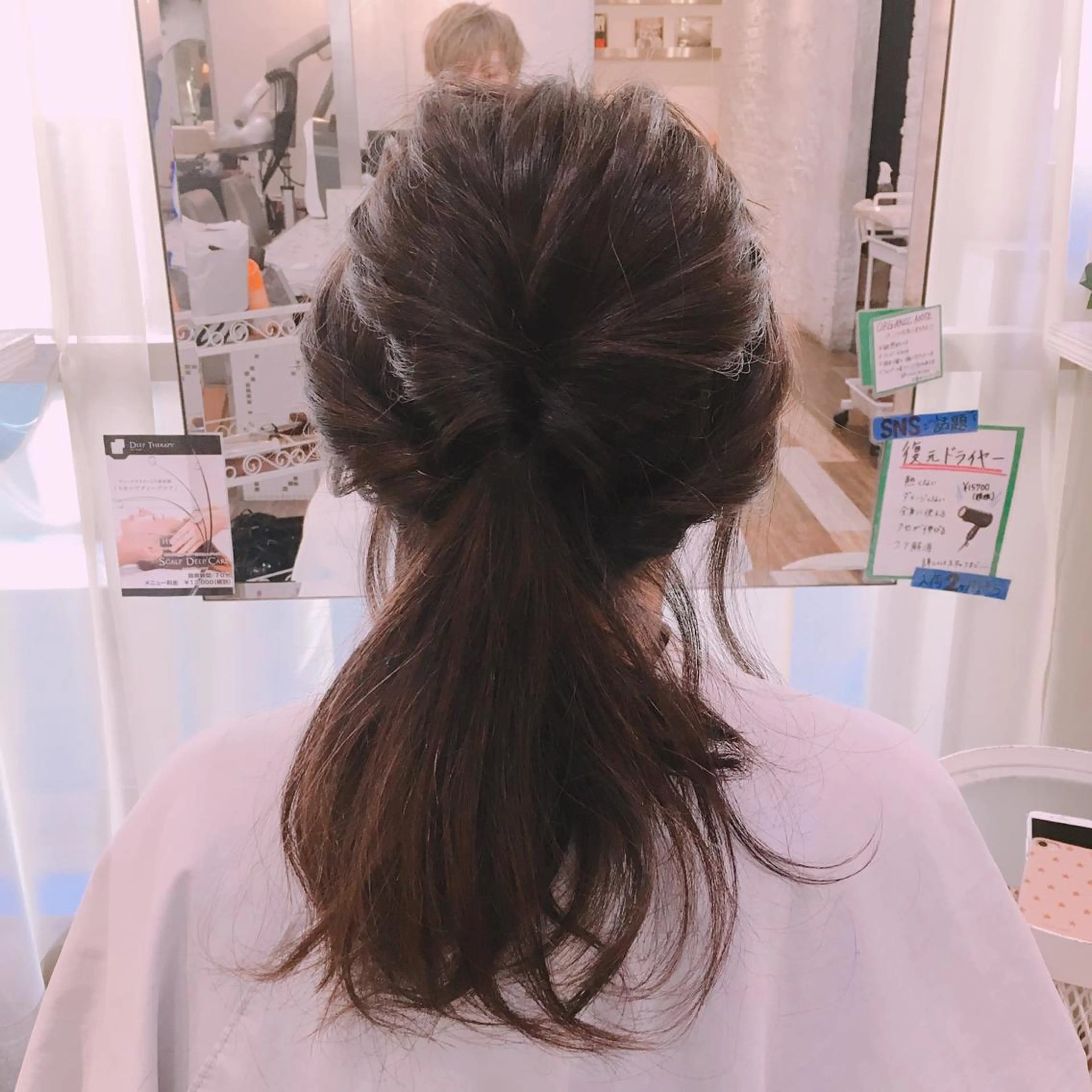 セミロング 角床直哉 カラーカットNO 1のヘアスタイル