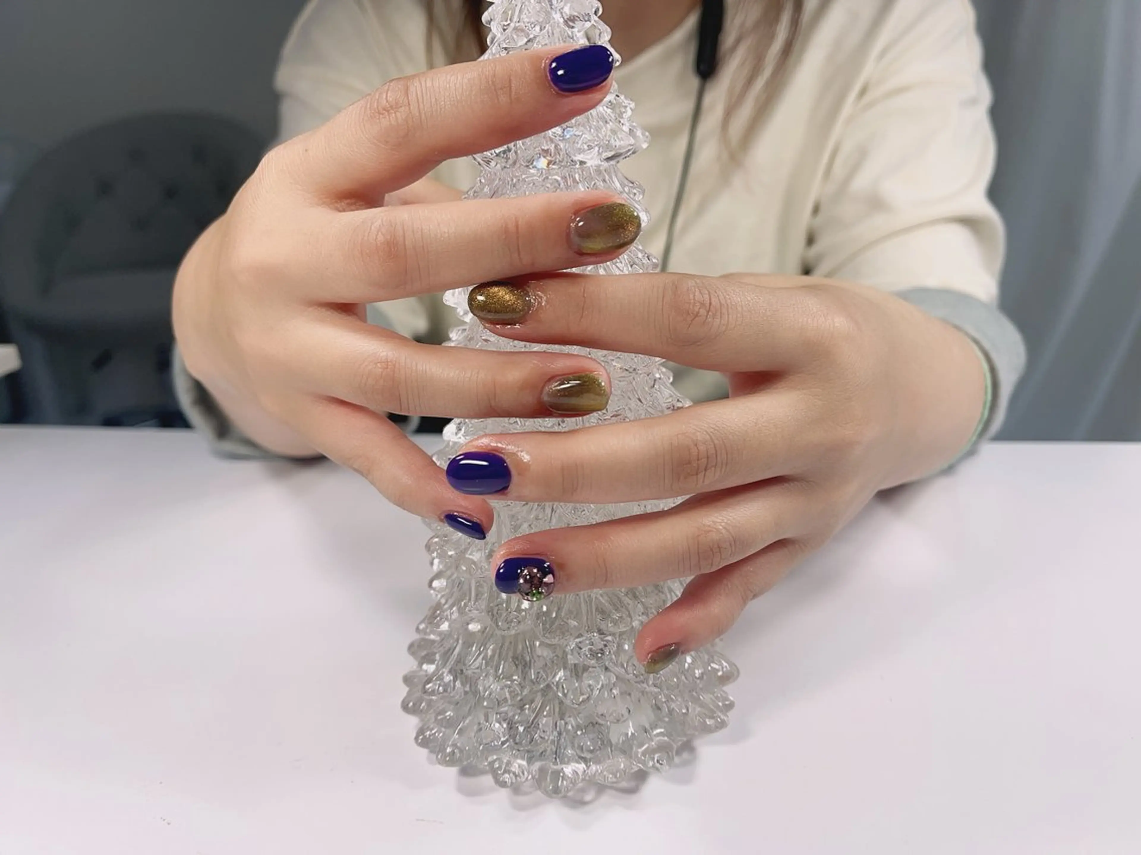 ネイル LOA.NAIL Yumiのネイルデザイン