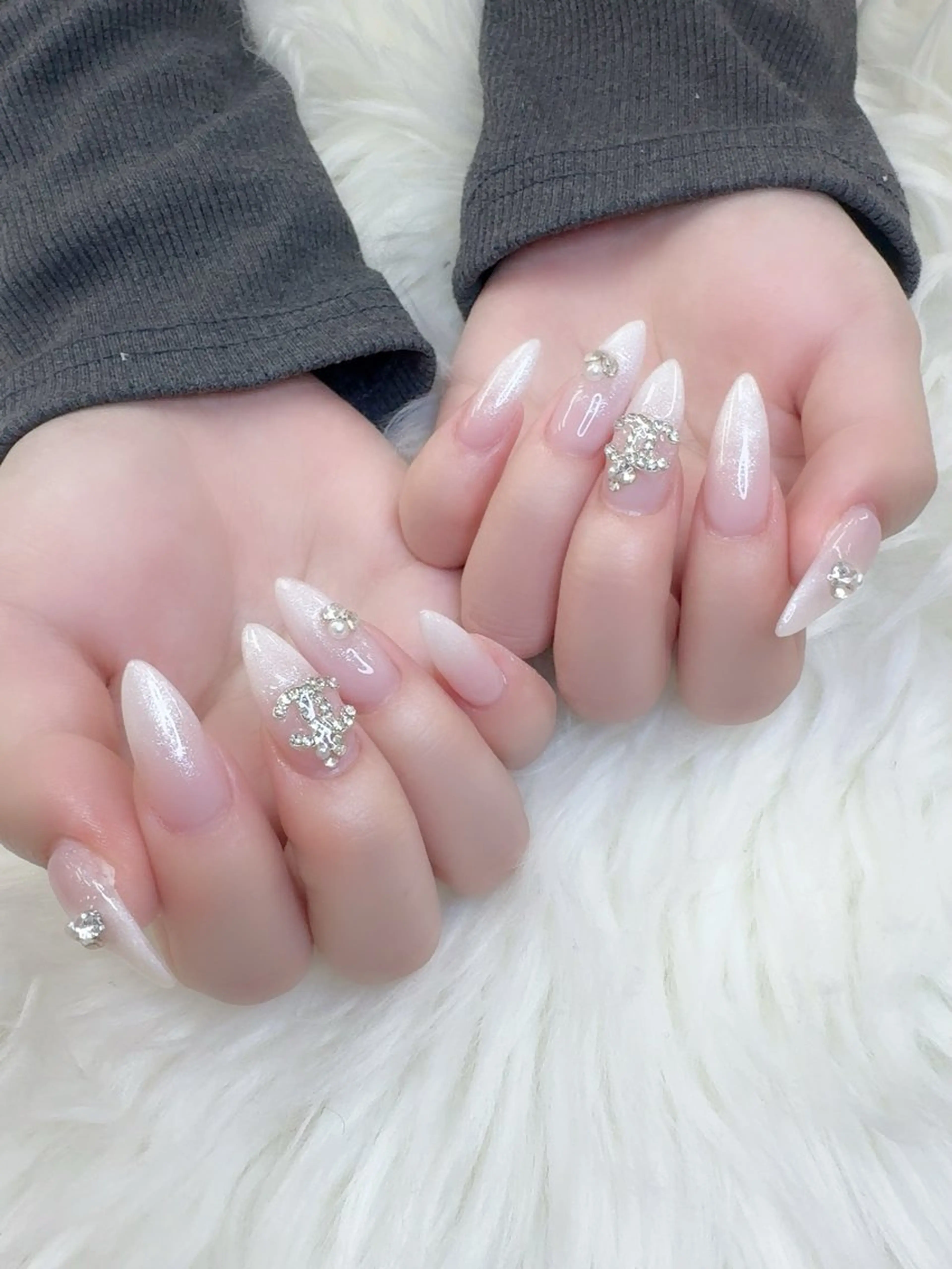ネイル フレンチネイル 韓国ネイル マグネットネイル ニュアンスネイル オフィスネイル ハンドネイル Ha Nailのネイルデザイン