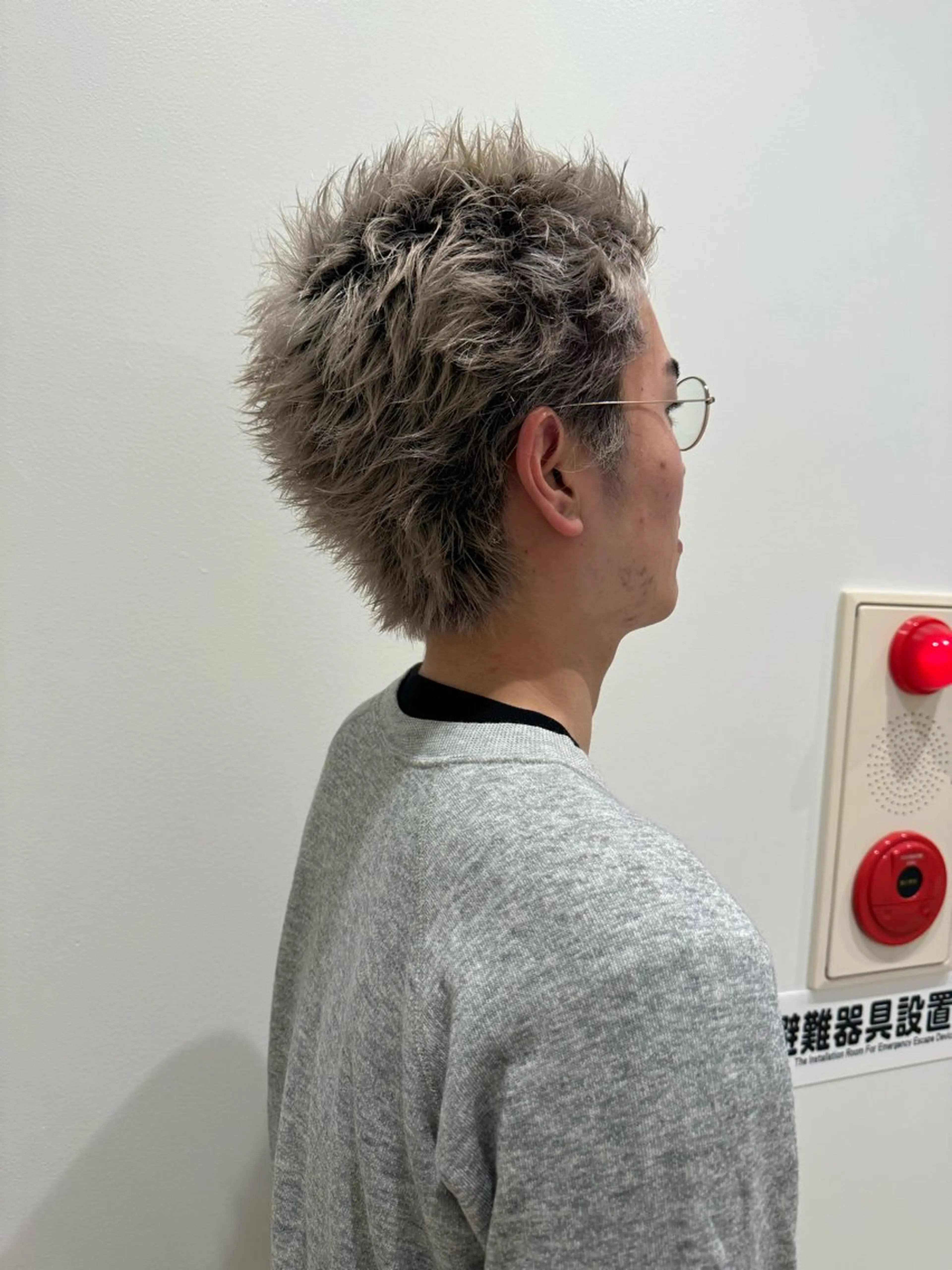 【メンズ限定】スパイキーショートカット+ブリーチ+オンカラーの写真