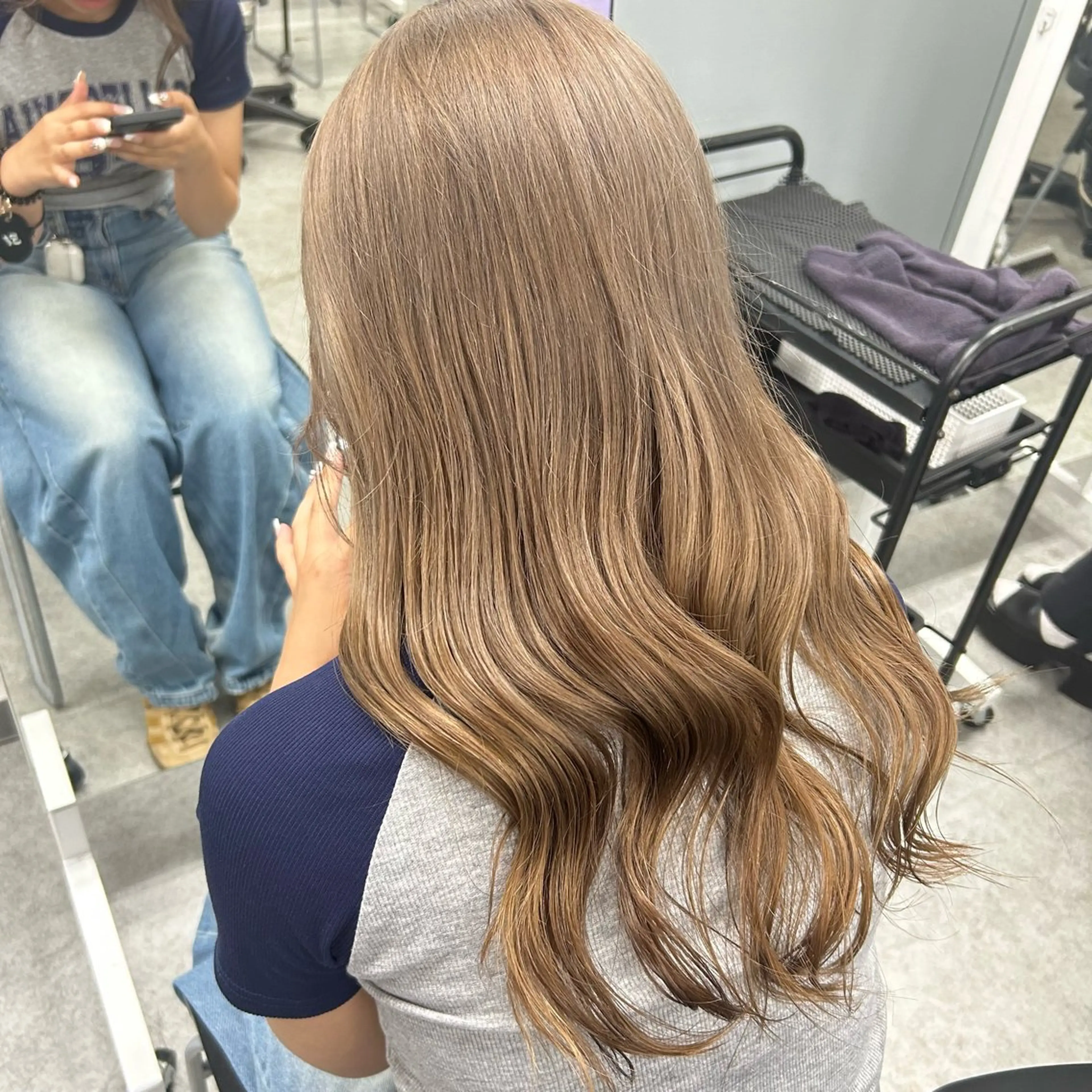 ロング カラー ヘアカラー ダメージレスハイ トーン💖kanonのヘアスタイル