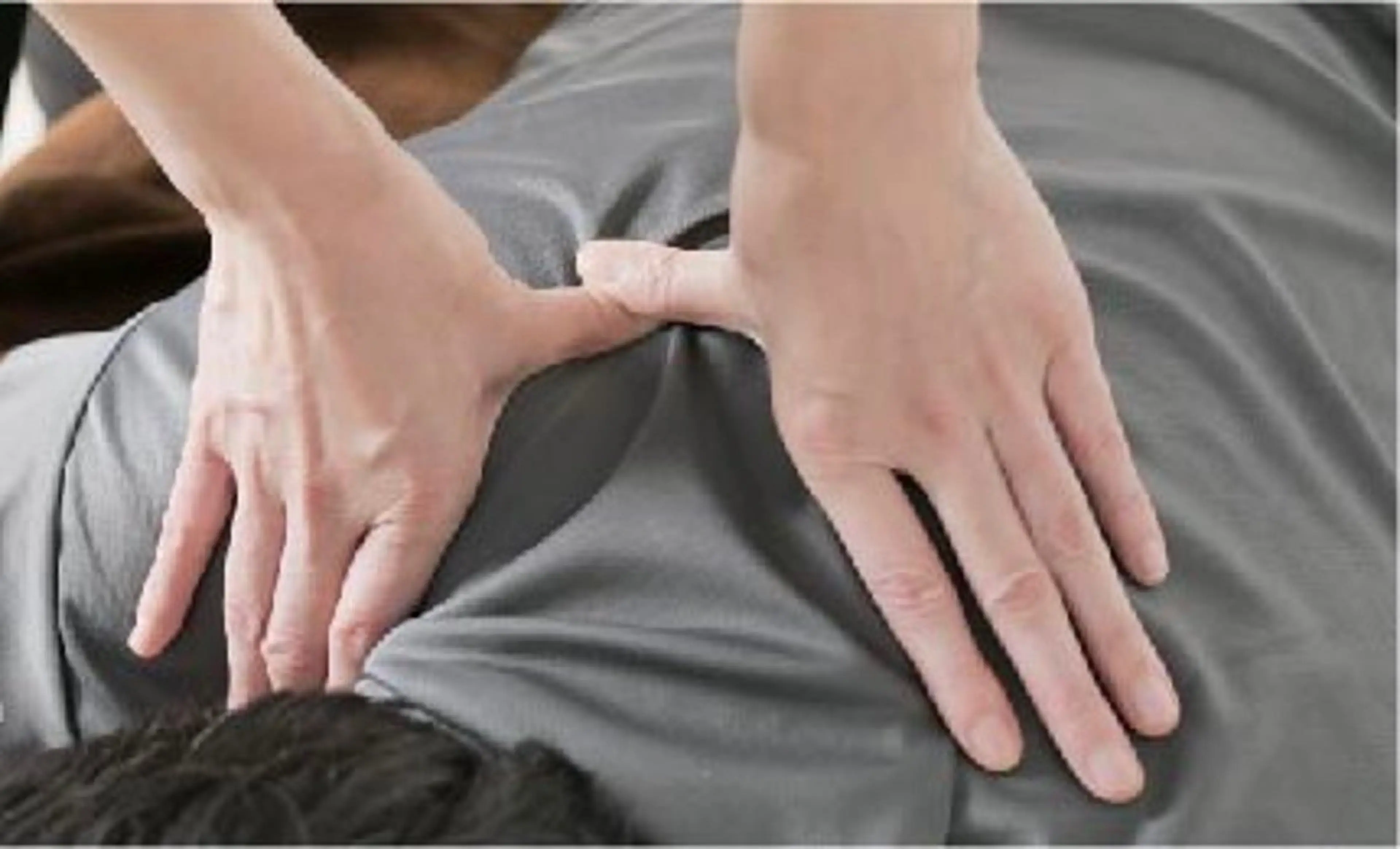 【リラクゼーションマッサージ】手で全身もみほぐし  30分コースの写真