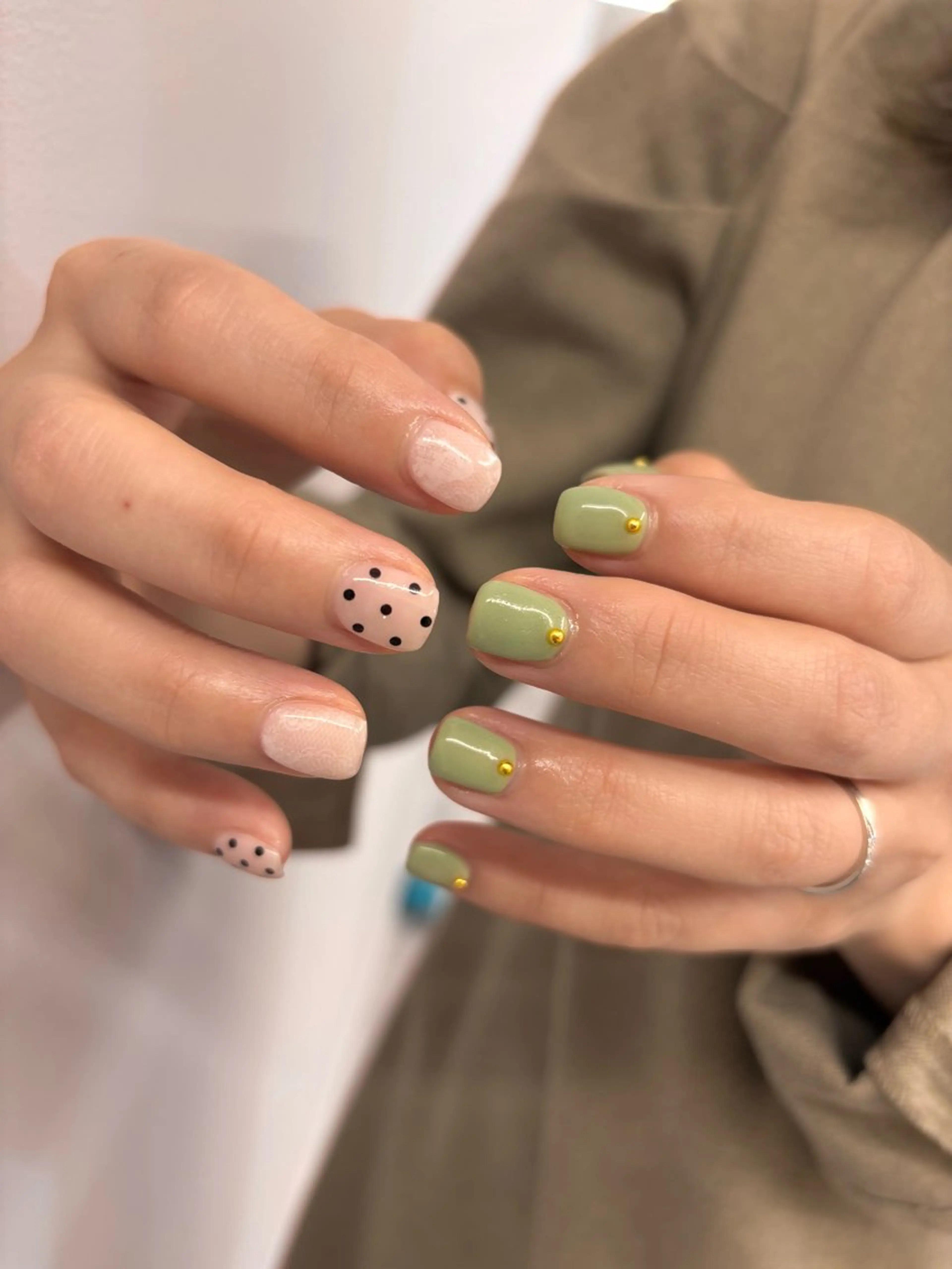 ネイル ドット レース ニュアンスネイル 春ネイル マキノ ユイのネイルデザイン