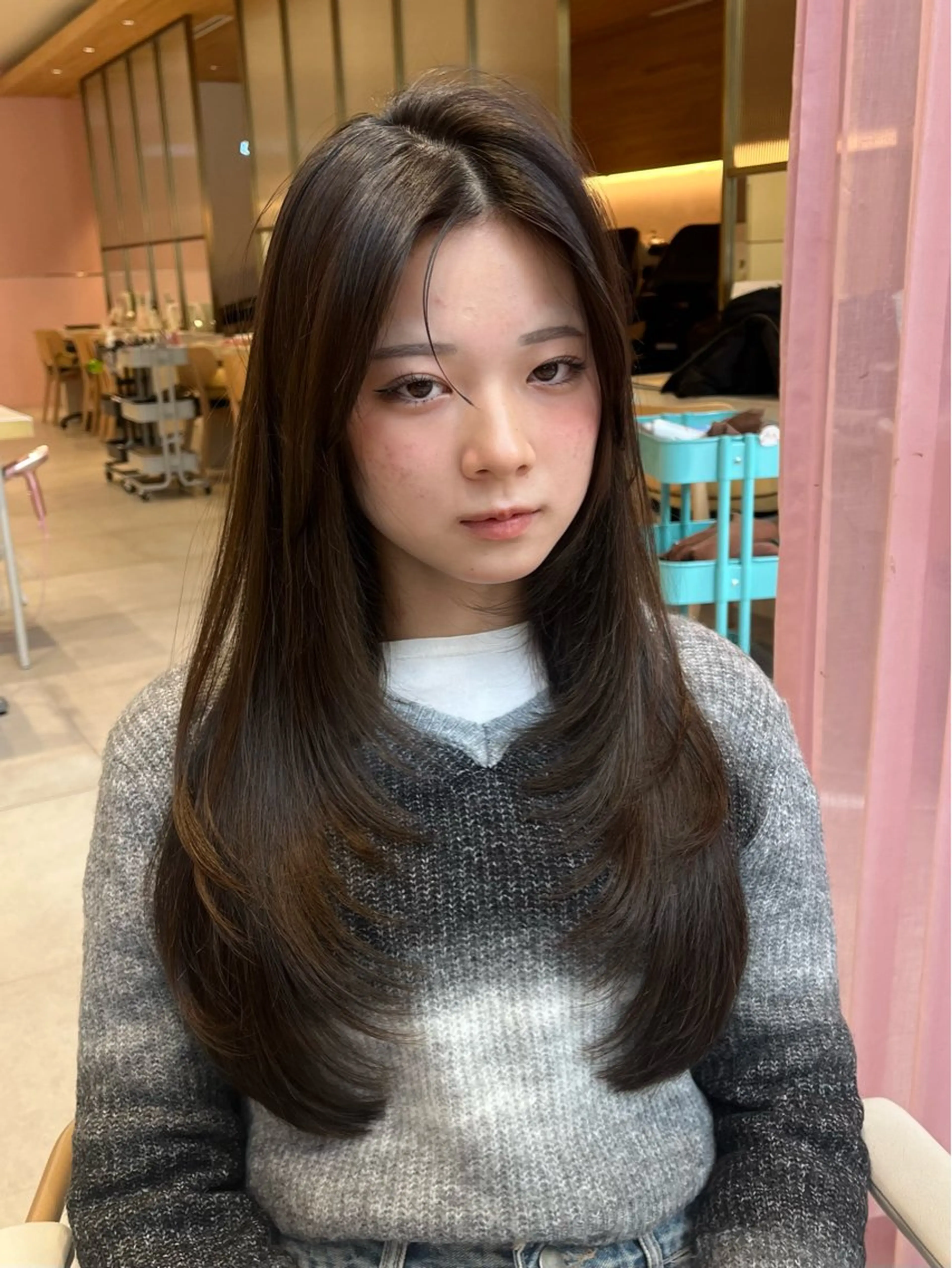 ロング ハイレイヤー レイヤーカット カット トリートメント 透明感カラー/似合わ せ前髪/柴田礼空のヘアスタイル