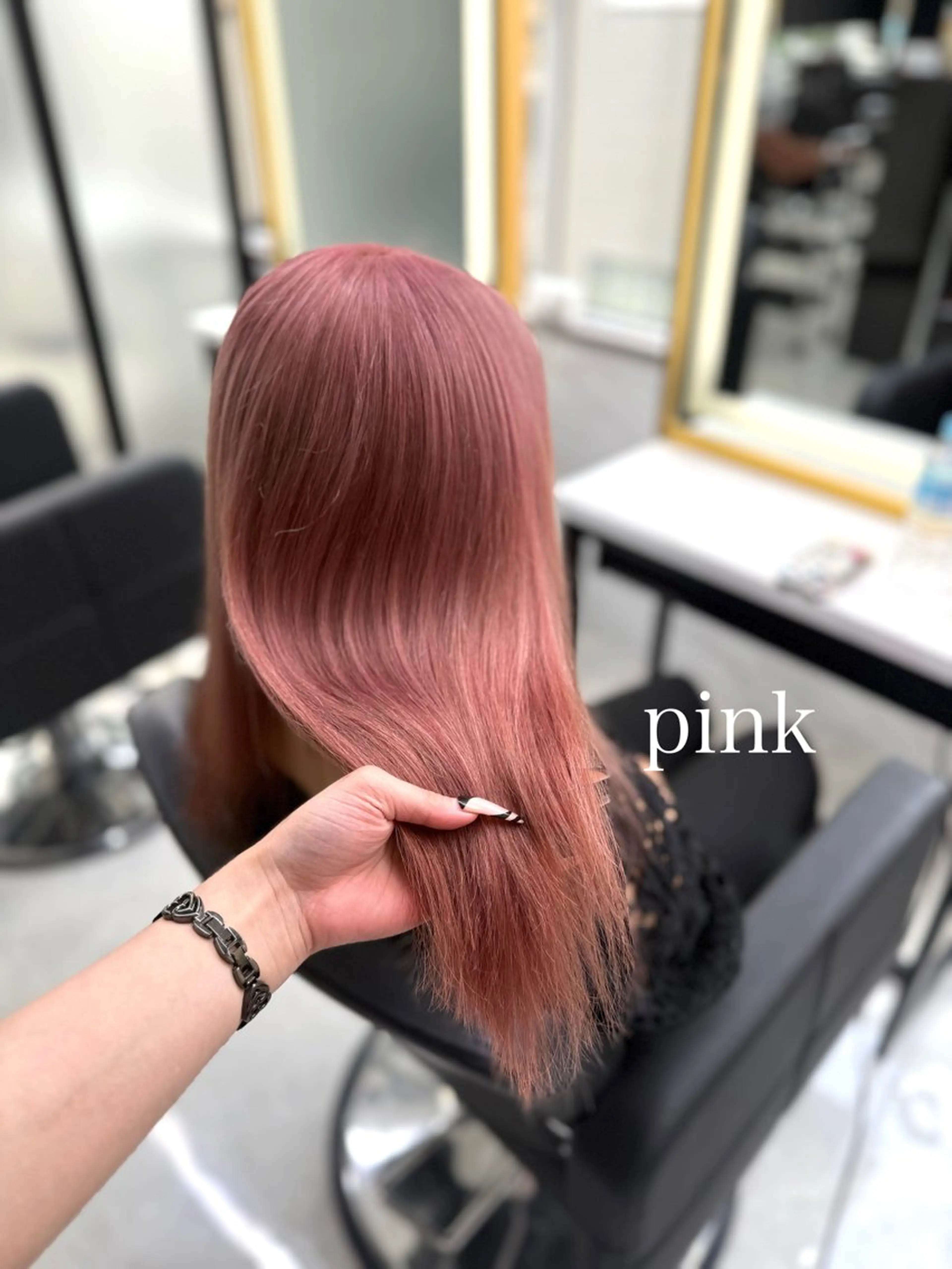 ミディアム カラー ピンクカラー 韓国風ヘア カット ヘアカラー トリートメント エクステ🩵ブリーチ 韓国ヘア🩵KAEのヘアスタイル