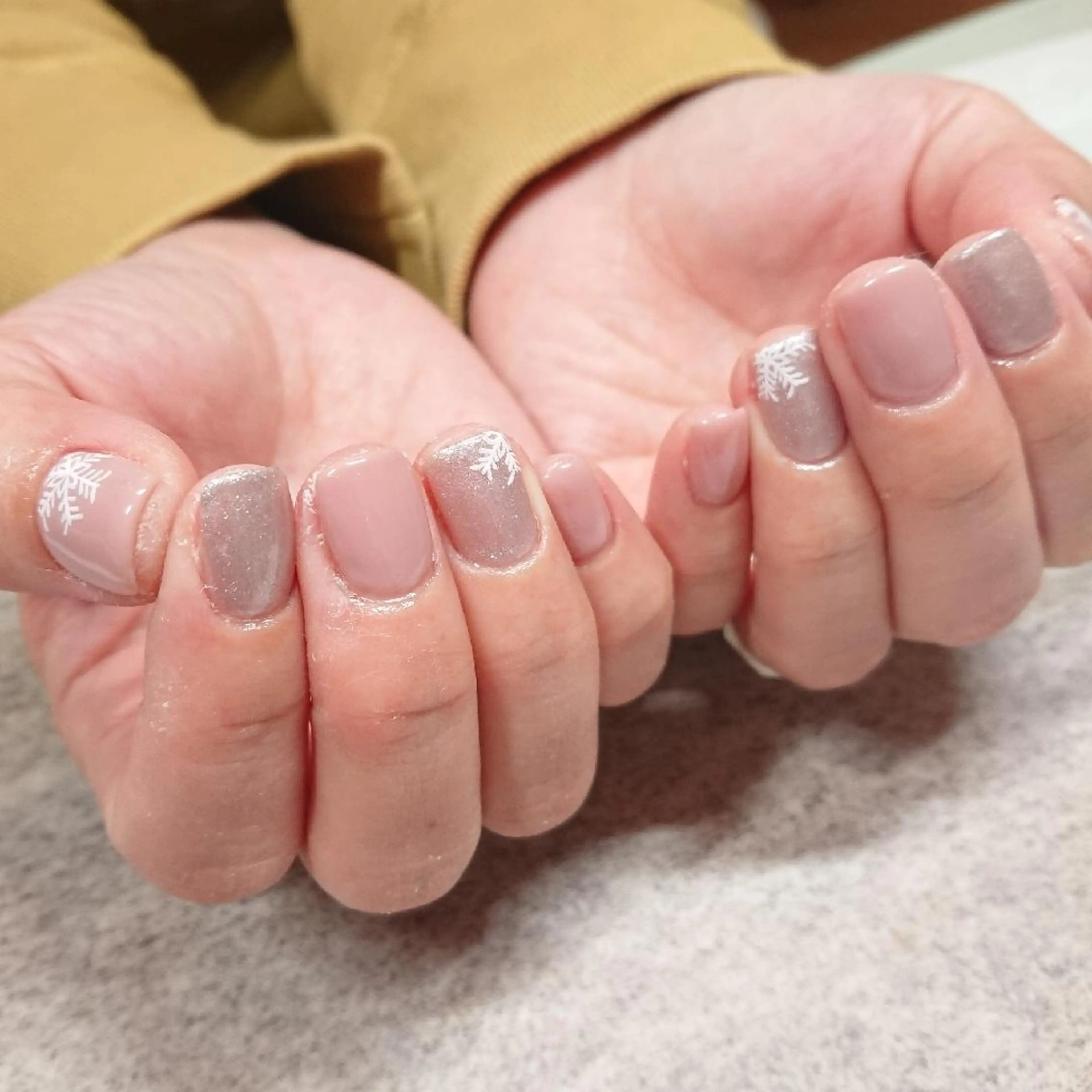 ネイル ジェヌインネイル 河内のネイルデザイン