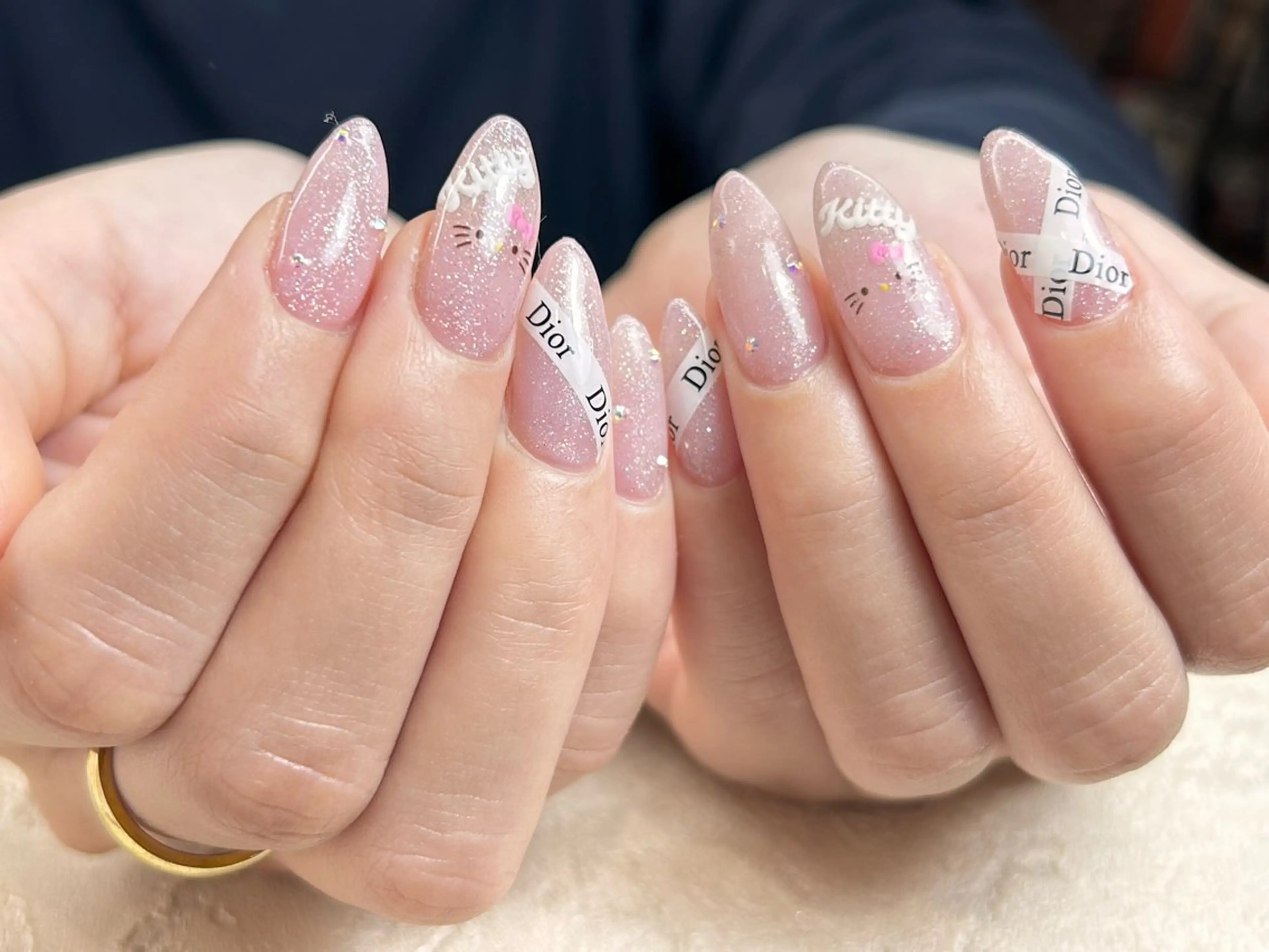 ネイル ハンドネイル sara +のネイルデザイン