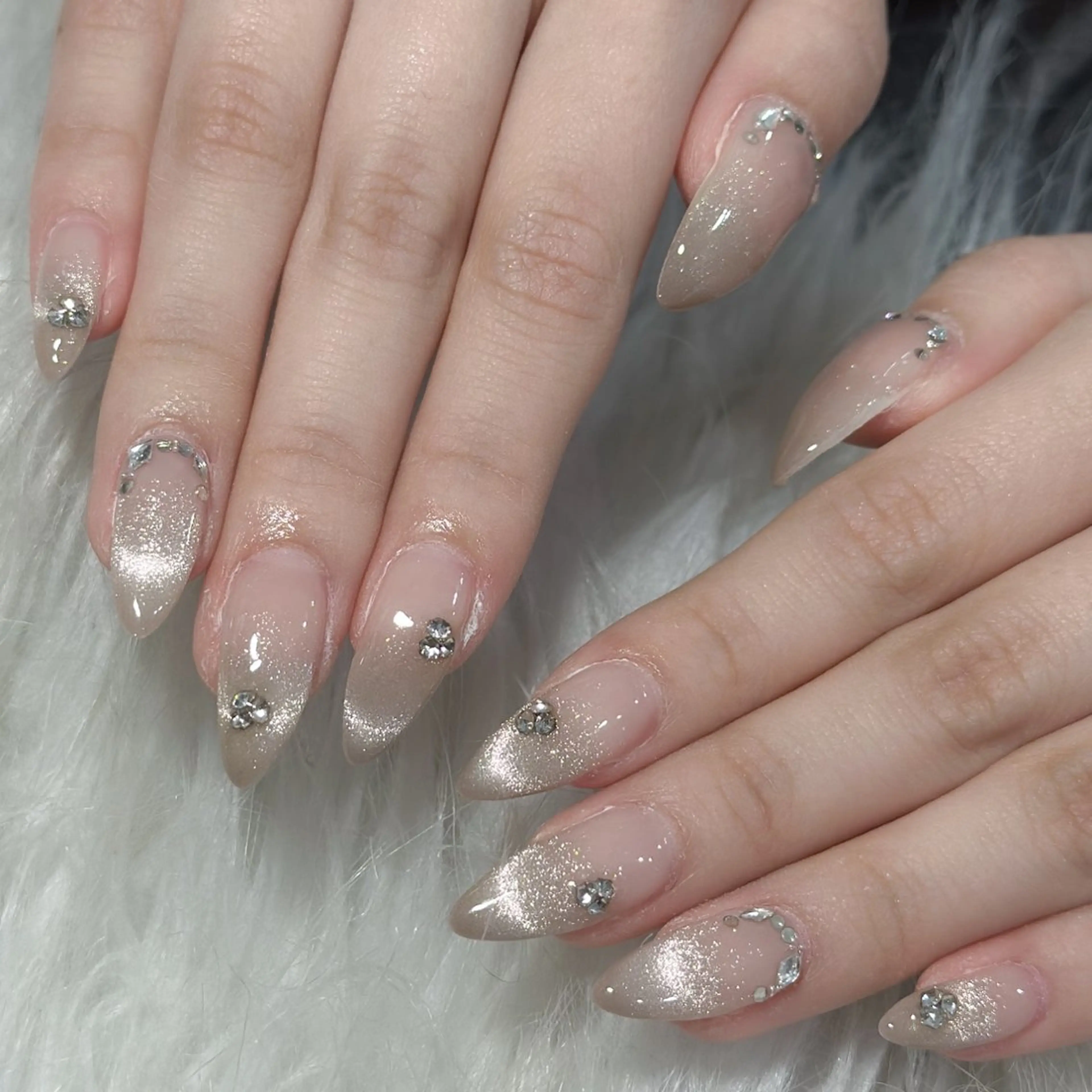 ネイル ハンドネイル フットネイル LAVISH nanamiのネイルデザイン