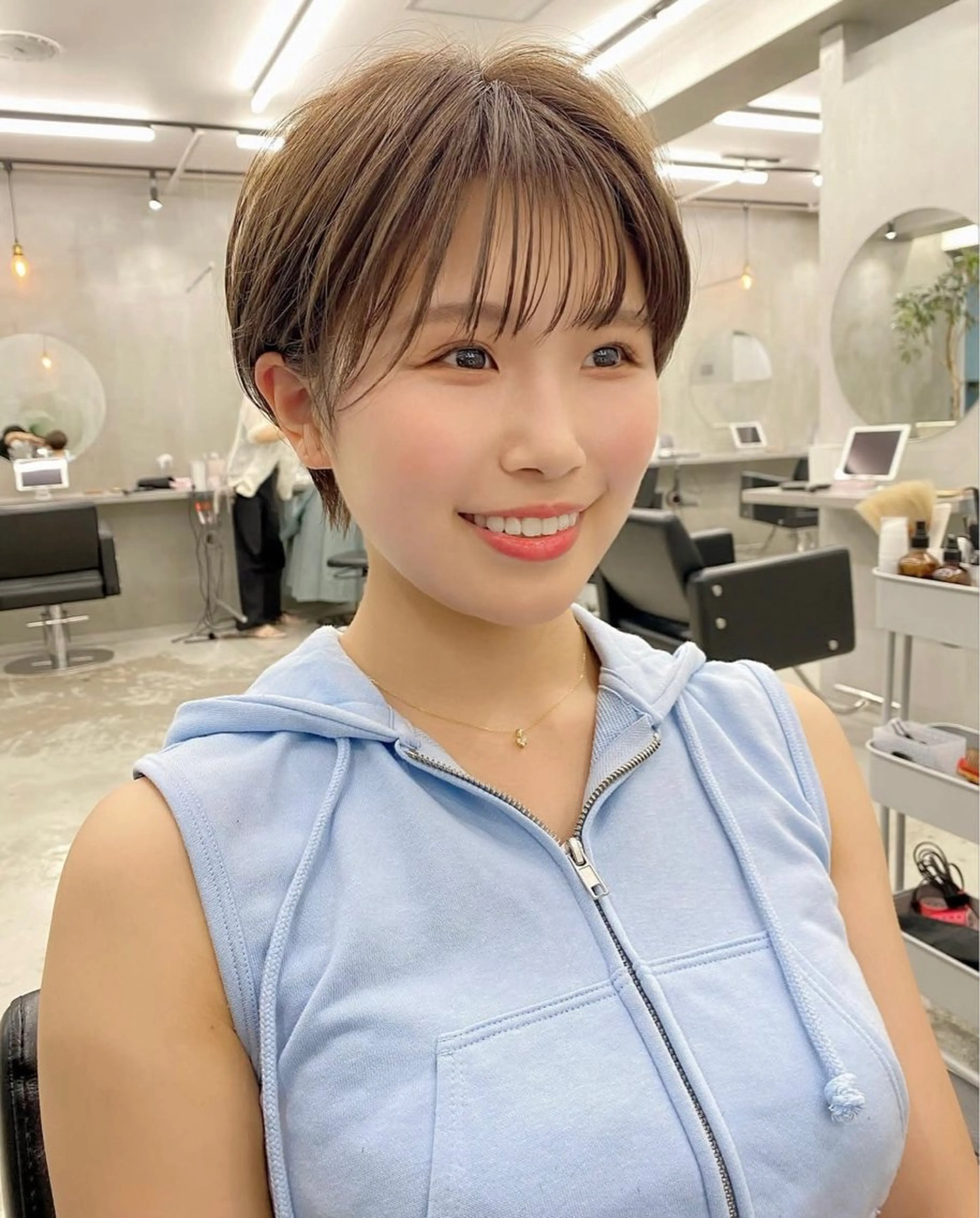 ショート 艶感カラー💫 りょお🫧のヘアスタイル