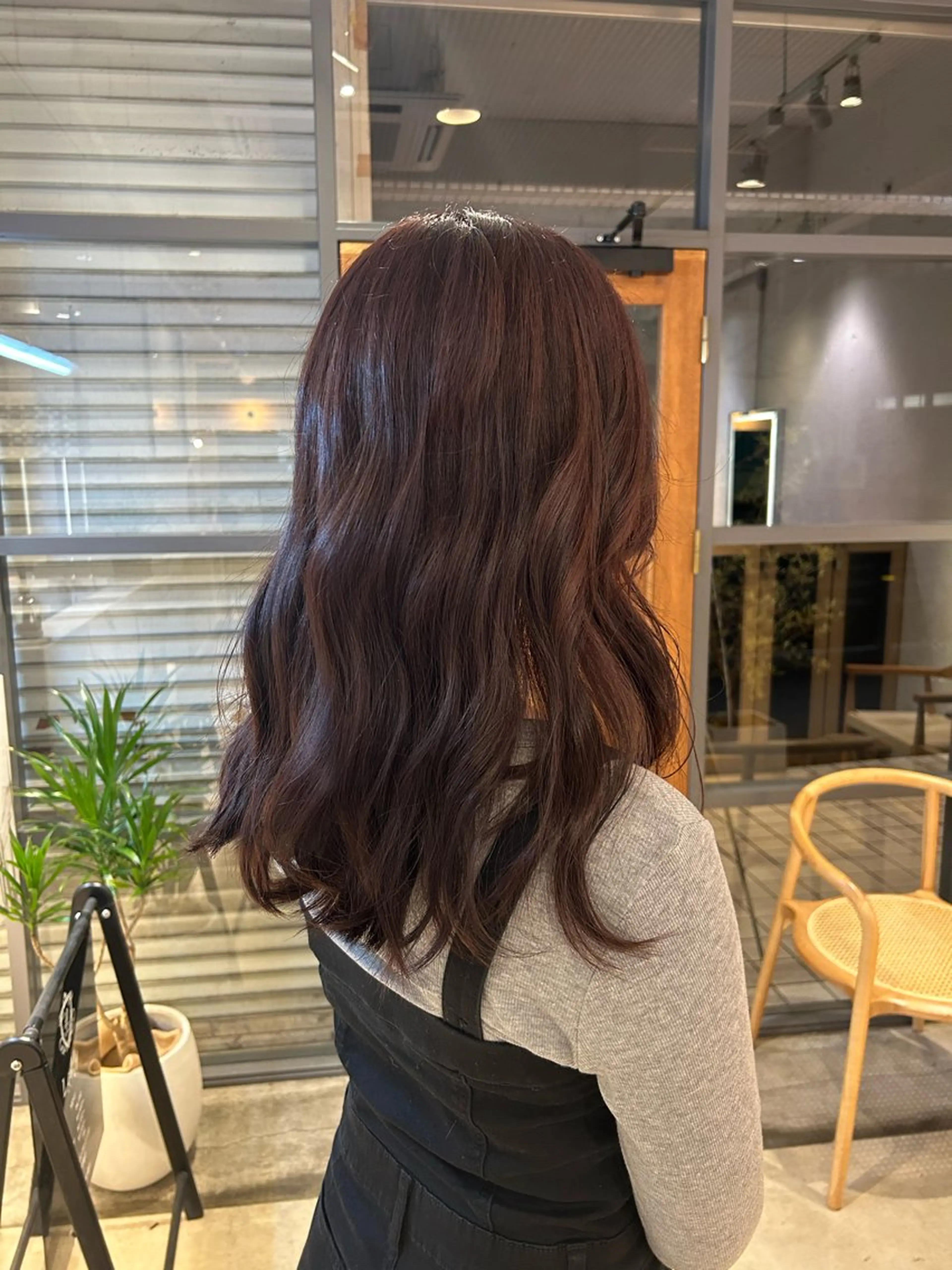 セミロング カラー パープルカラー 神野 柚芽のヘアスタイル