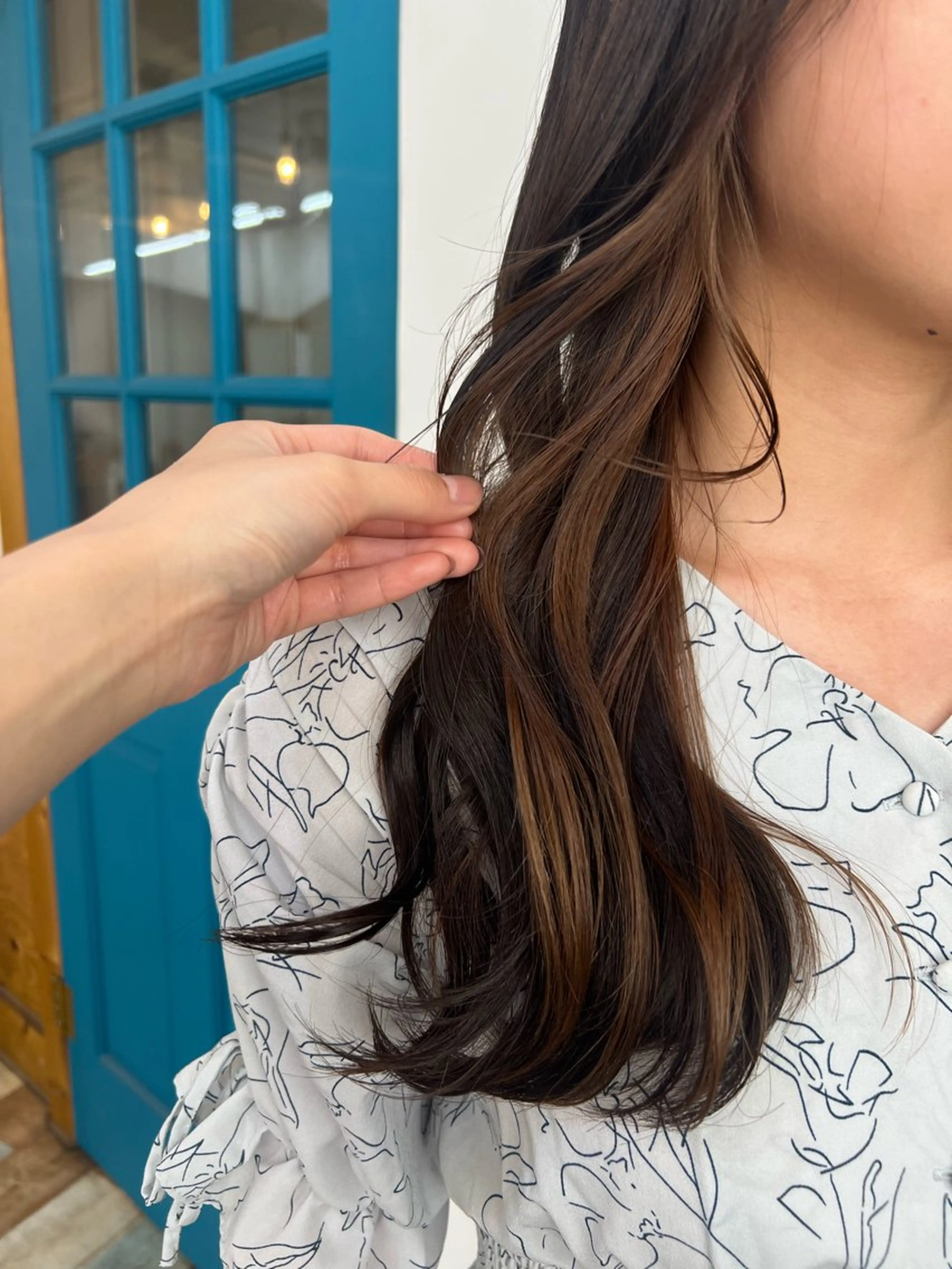 ロング カラー イヤリングカラー カット ヘアカラー トリートメント KANA/ボブ/ インナーカラー/艶髪のヘアスタイル