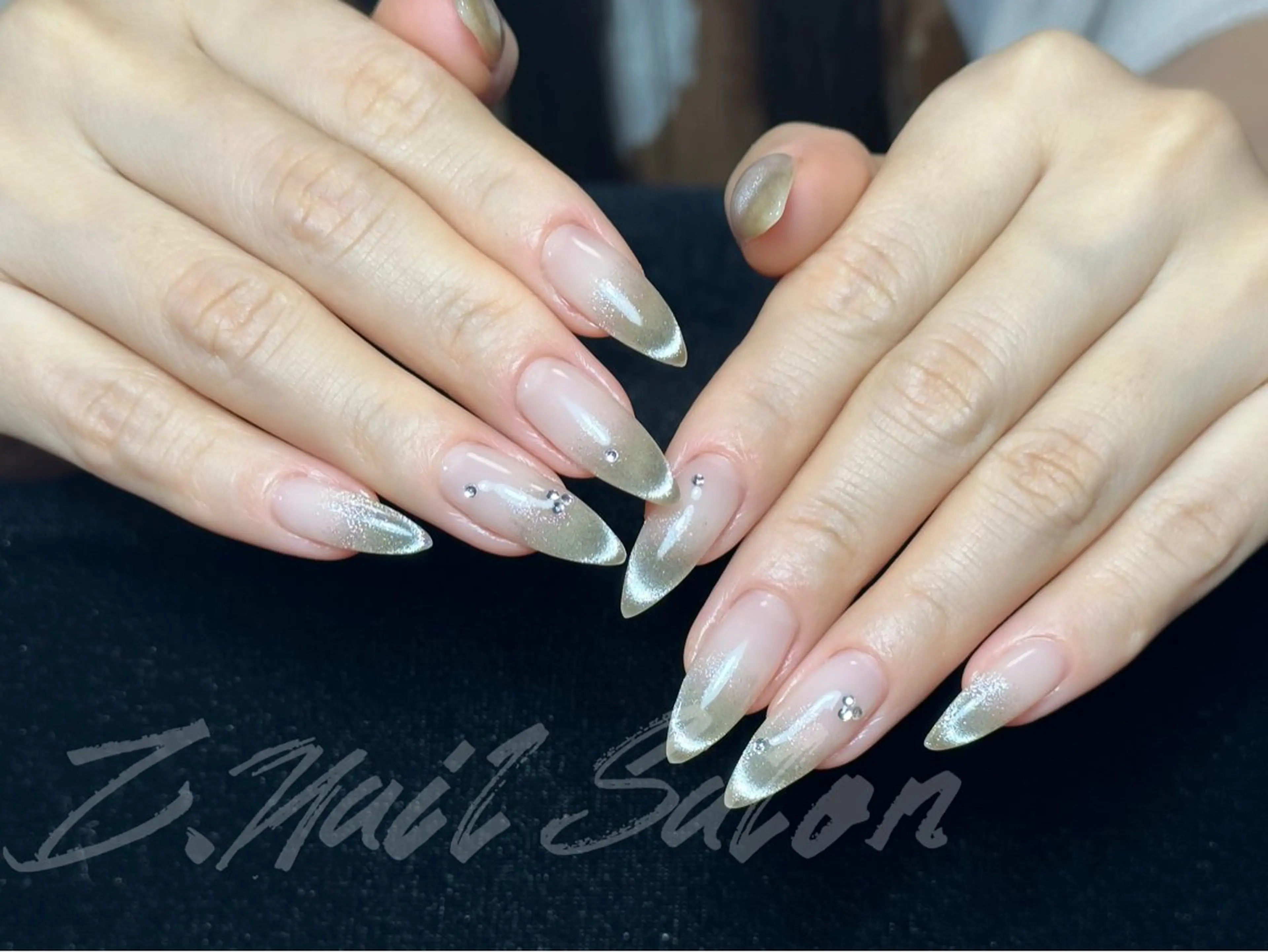 ネイル 長さ出し フットネイル フレンチネイル ジェルネイル ガラスフレンチ Z.Nail Salonのネイルデザイン