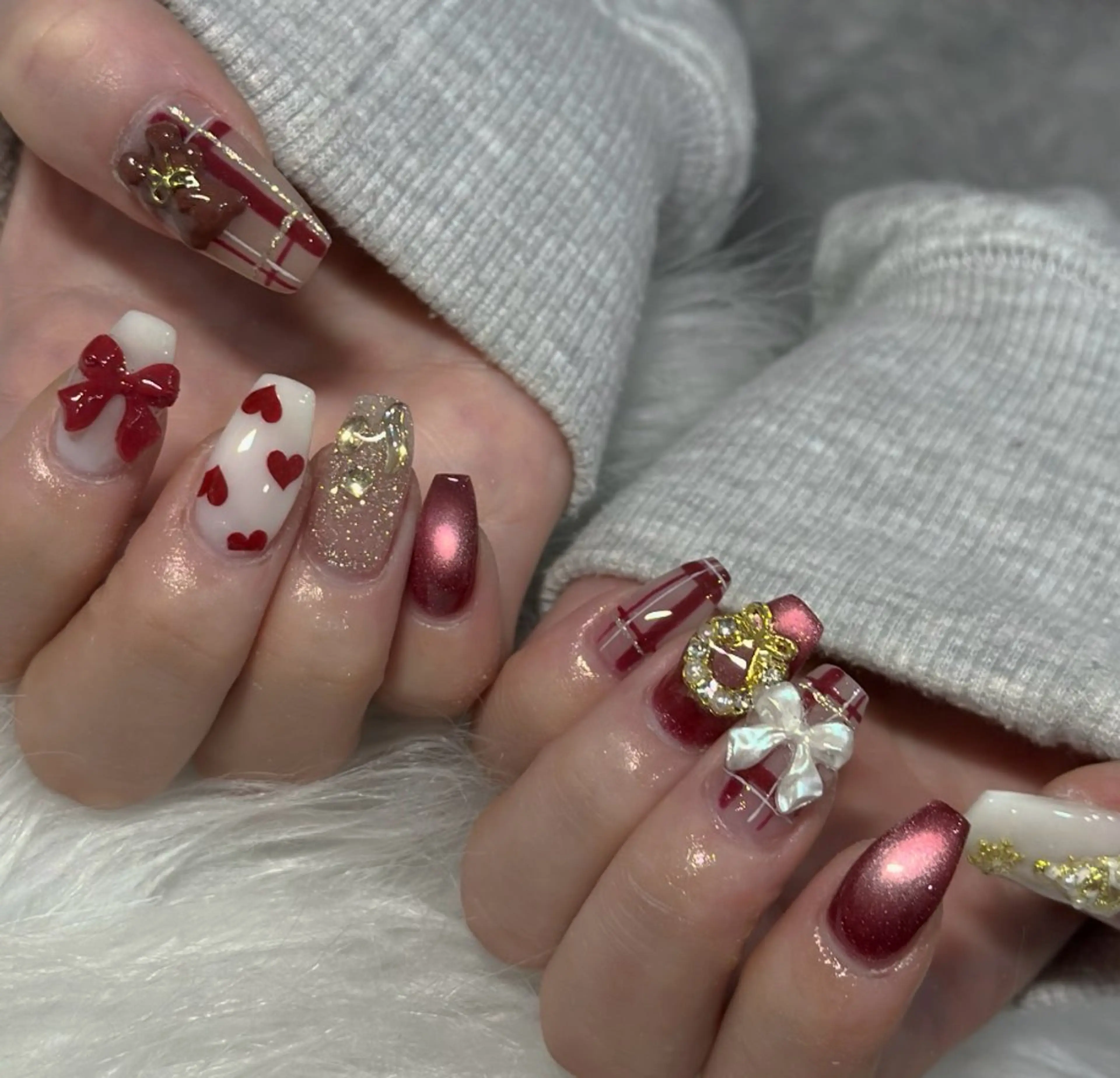 ネイル ハンドネイル フットネイル LAVISH nanamiのネイルデザイン