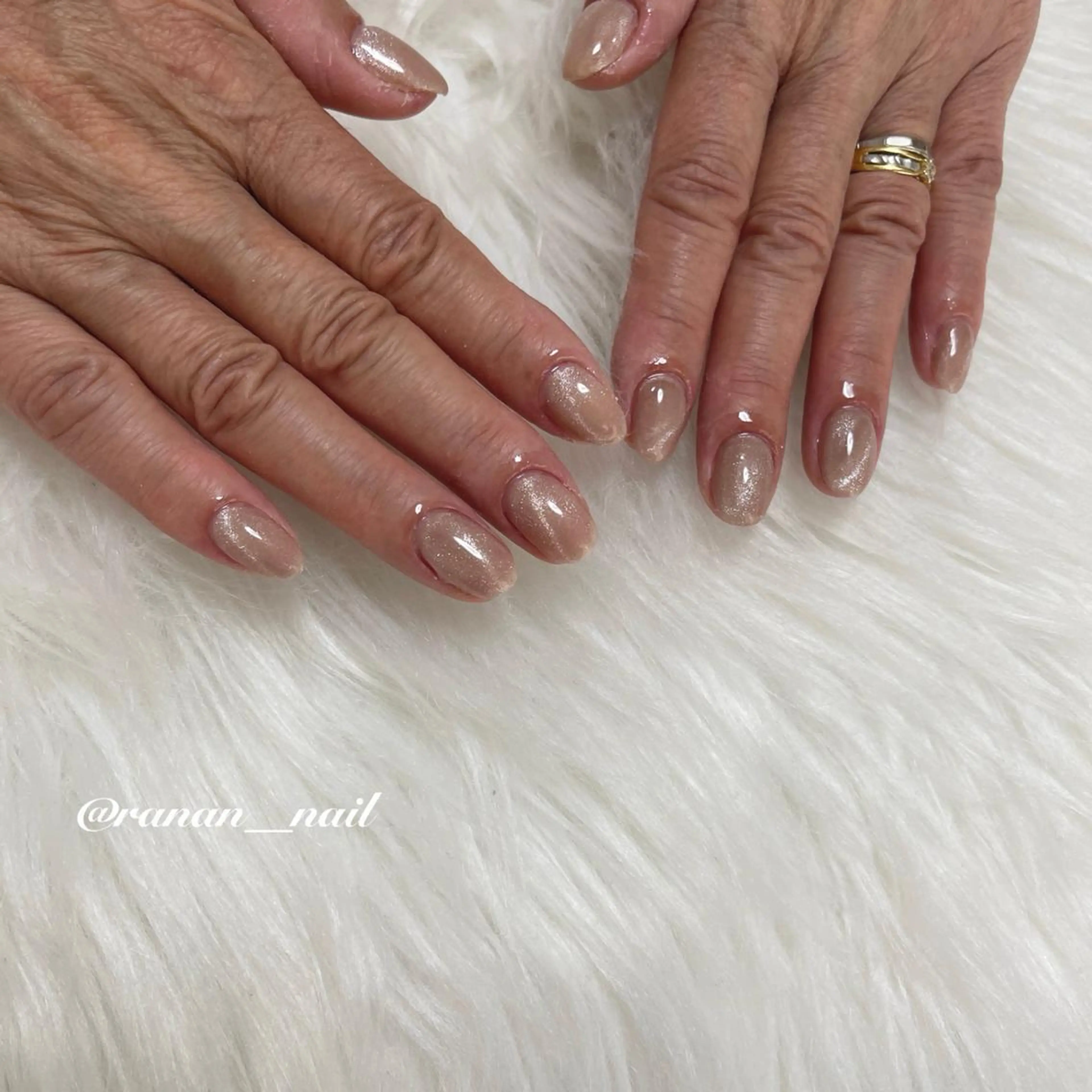 ネイル マグネットネイル 𝓇𝒶𝓃𝒶𝓃 𝓃𝒶𝒾𝓁のネイルデザイン