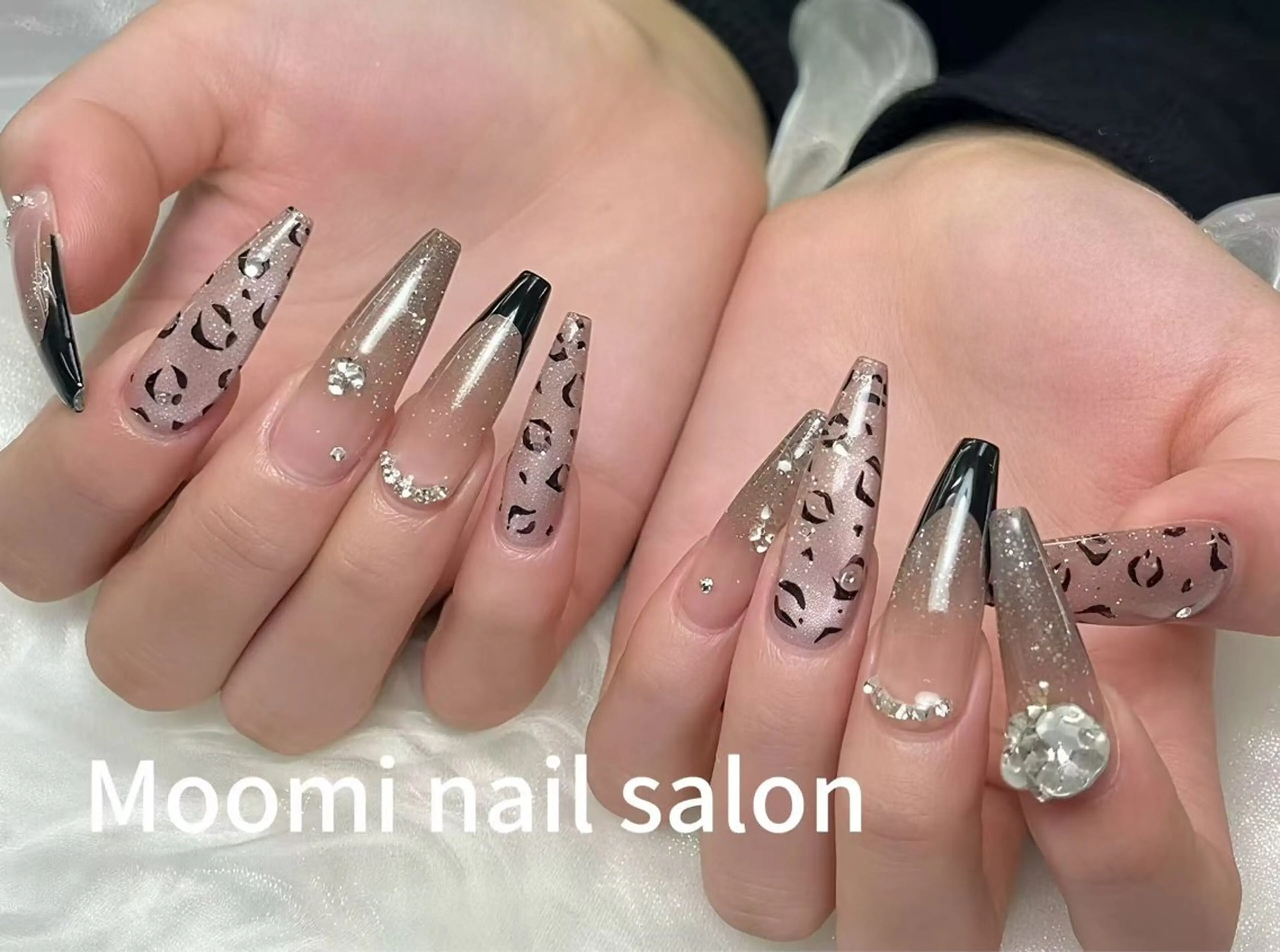 ロング ハンドネイル Moomi nailのネイルデザイン