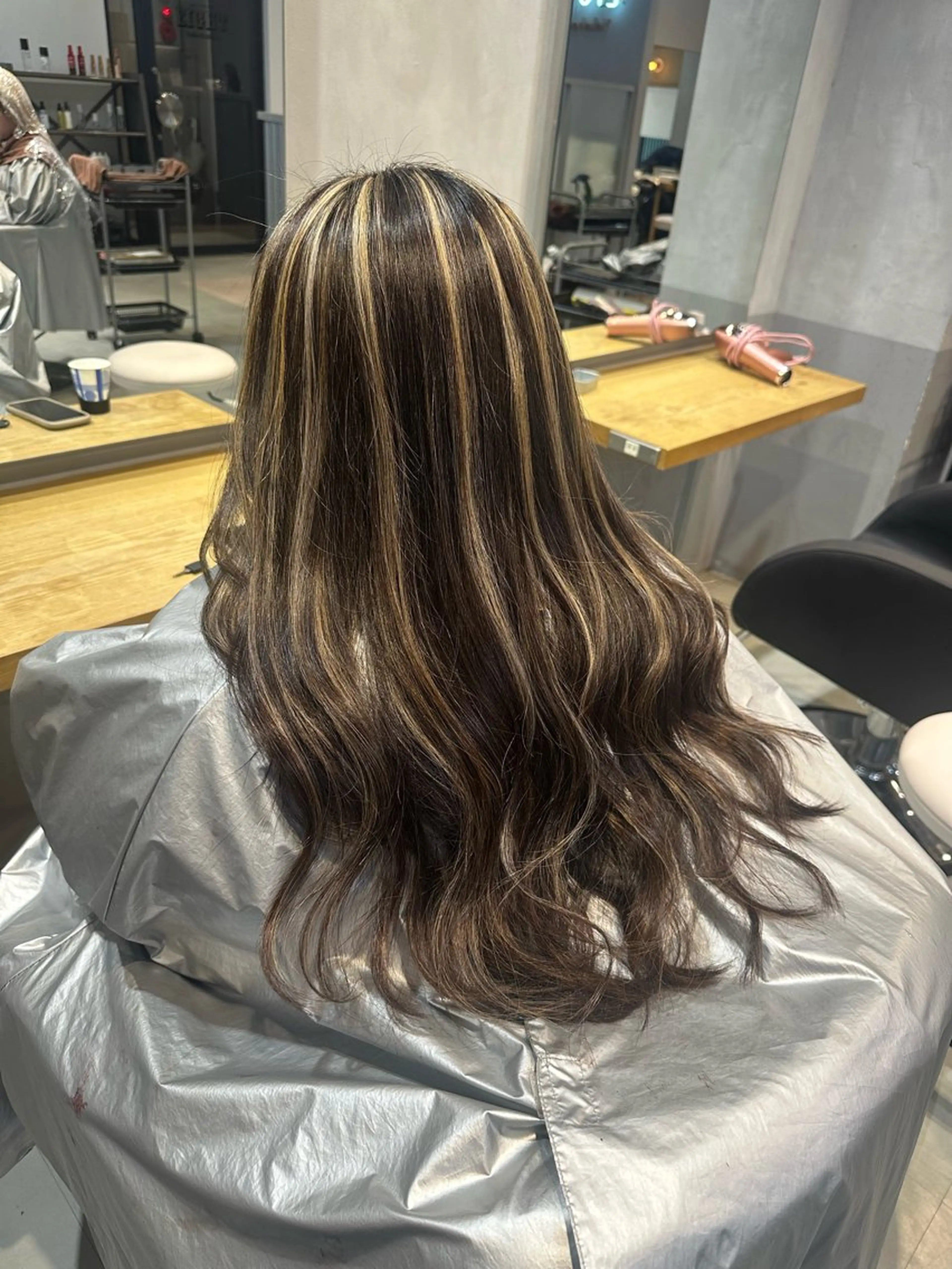 ロング カラー ヘアカラー トリートメント 💖ハイライト/ハイ トーン💖MIKIのヘアスタイル