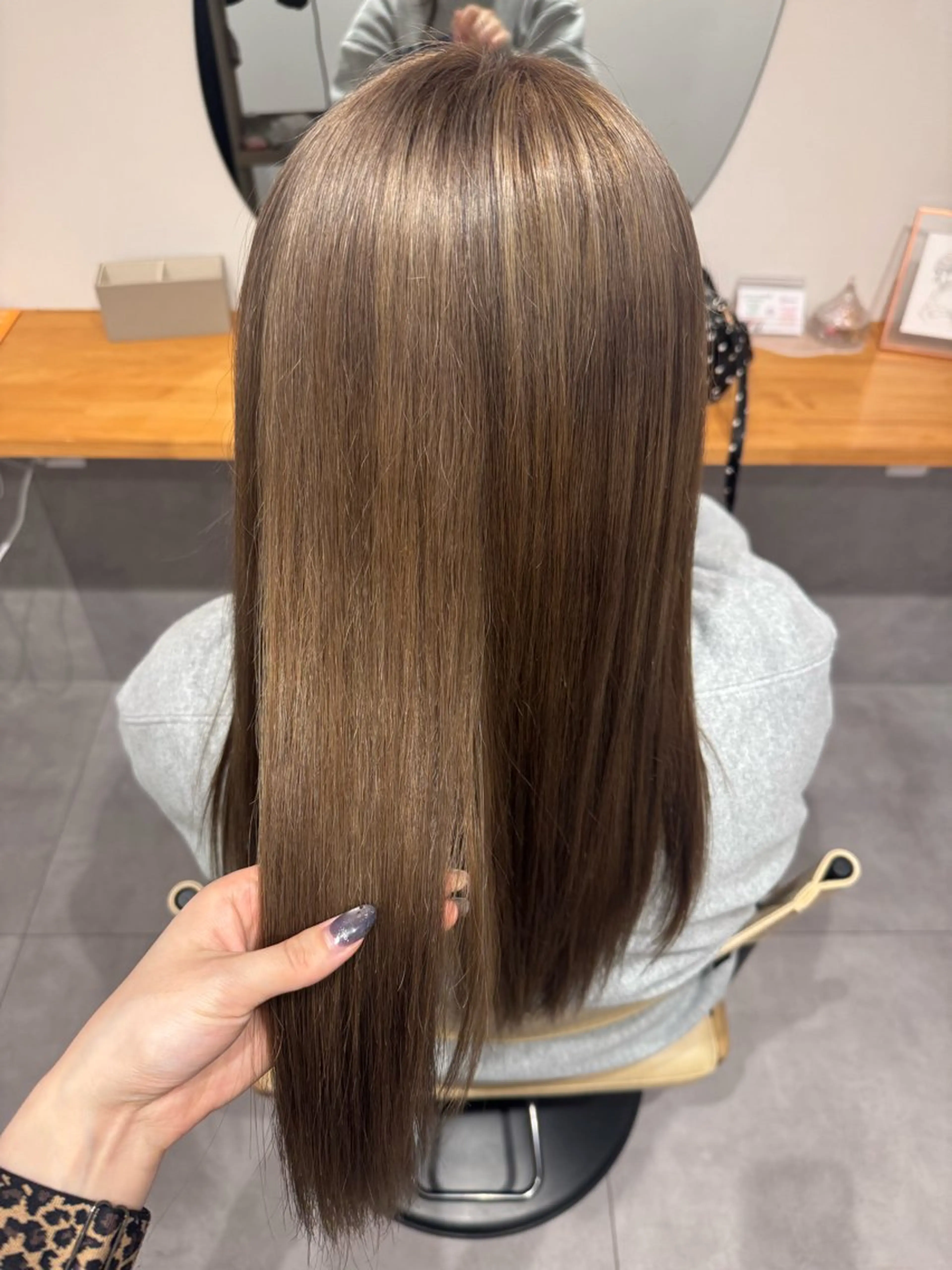 カラー ヘアカラー 坪井 れあのヘアスタイル