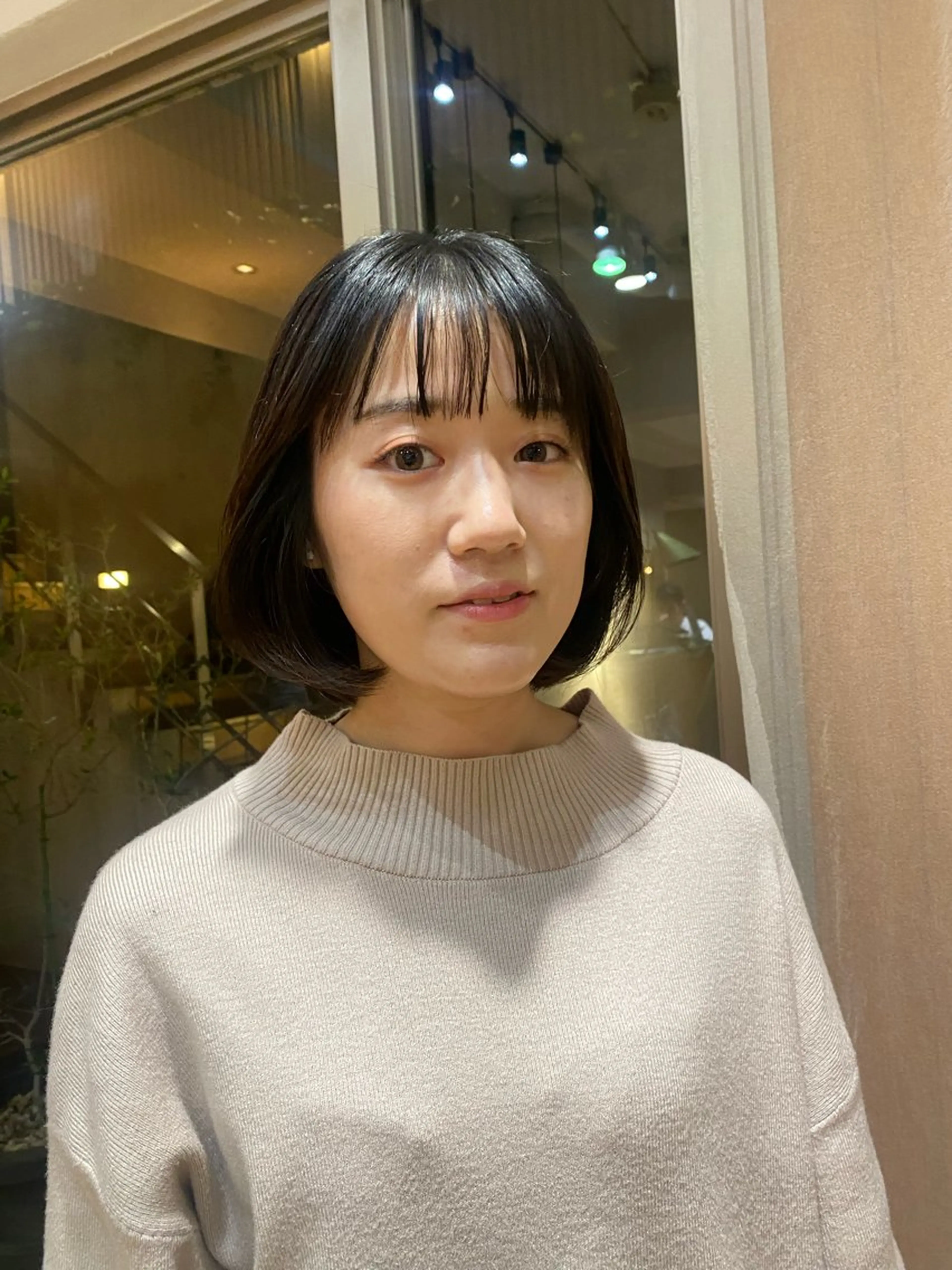 ショート ボブ 韓国風ヘア カット パーマ 大人可愛い♡コテ巻き パーマ🌼杉田 萌恵のヘアスタイル