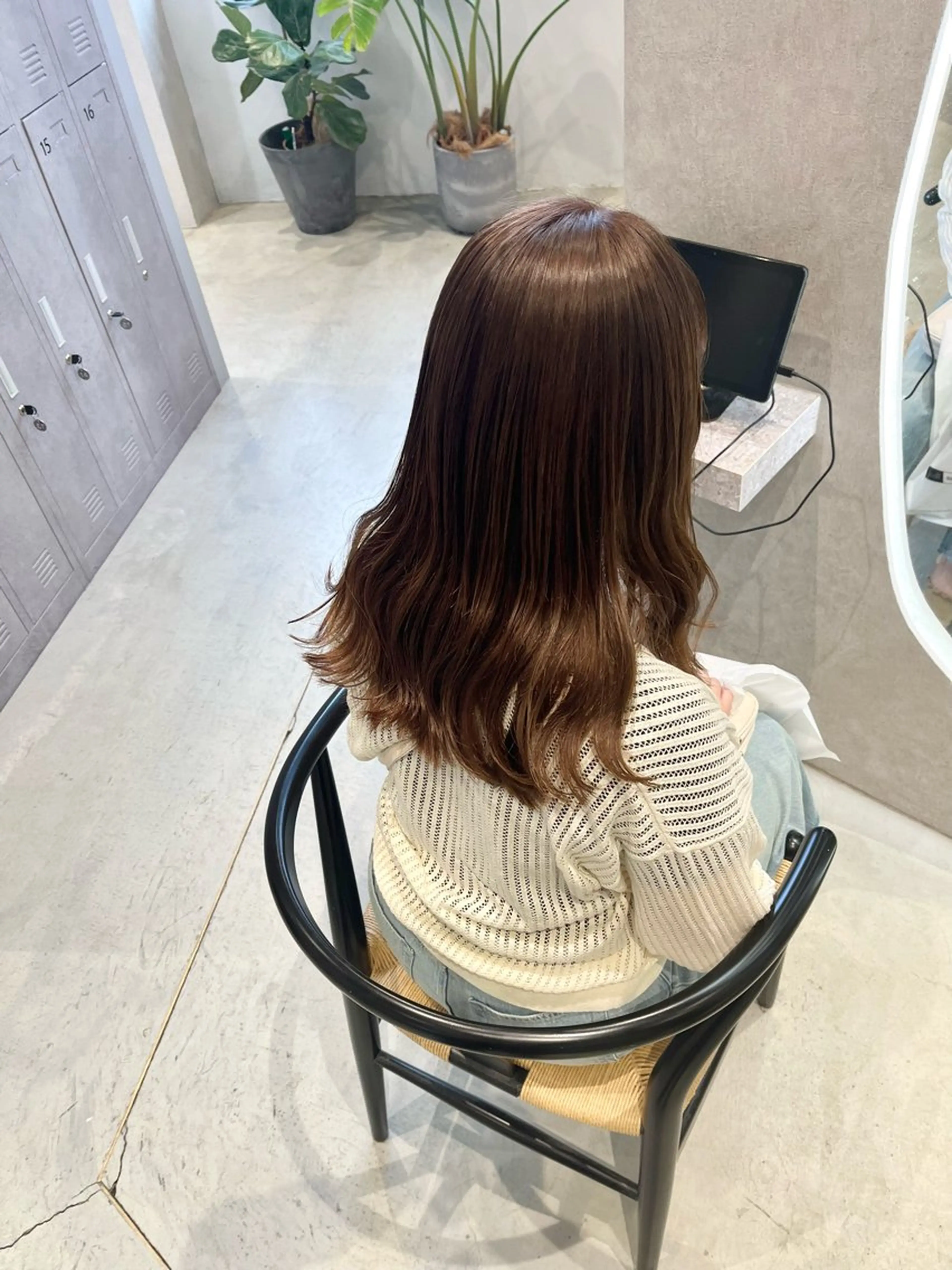 カラー ブリーチ 福島 果音のヘアスタイル