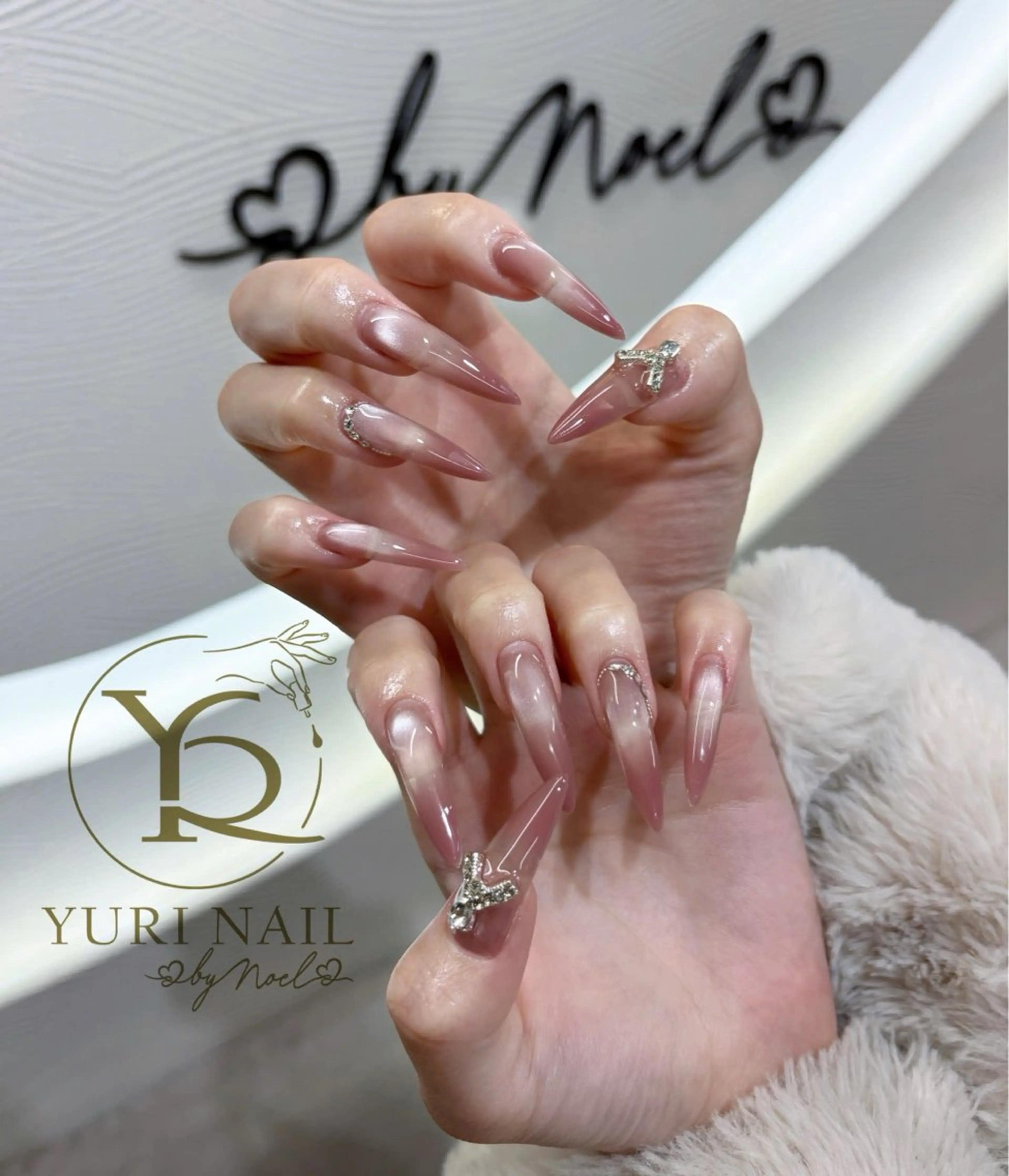 ネイル チークネイル フットネイル フレンチネイル 韓国ネイル 水色 ハンドネイル フットネイル ハンドケア YURI Nail NARITAのネイルデザイン