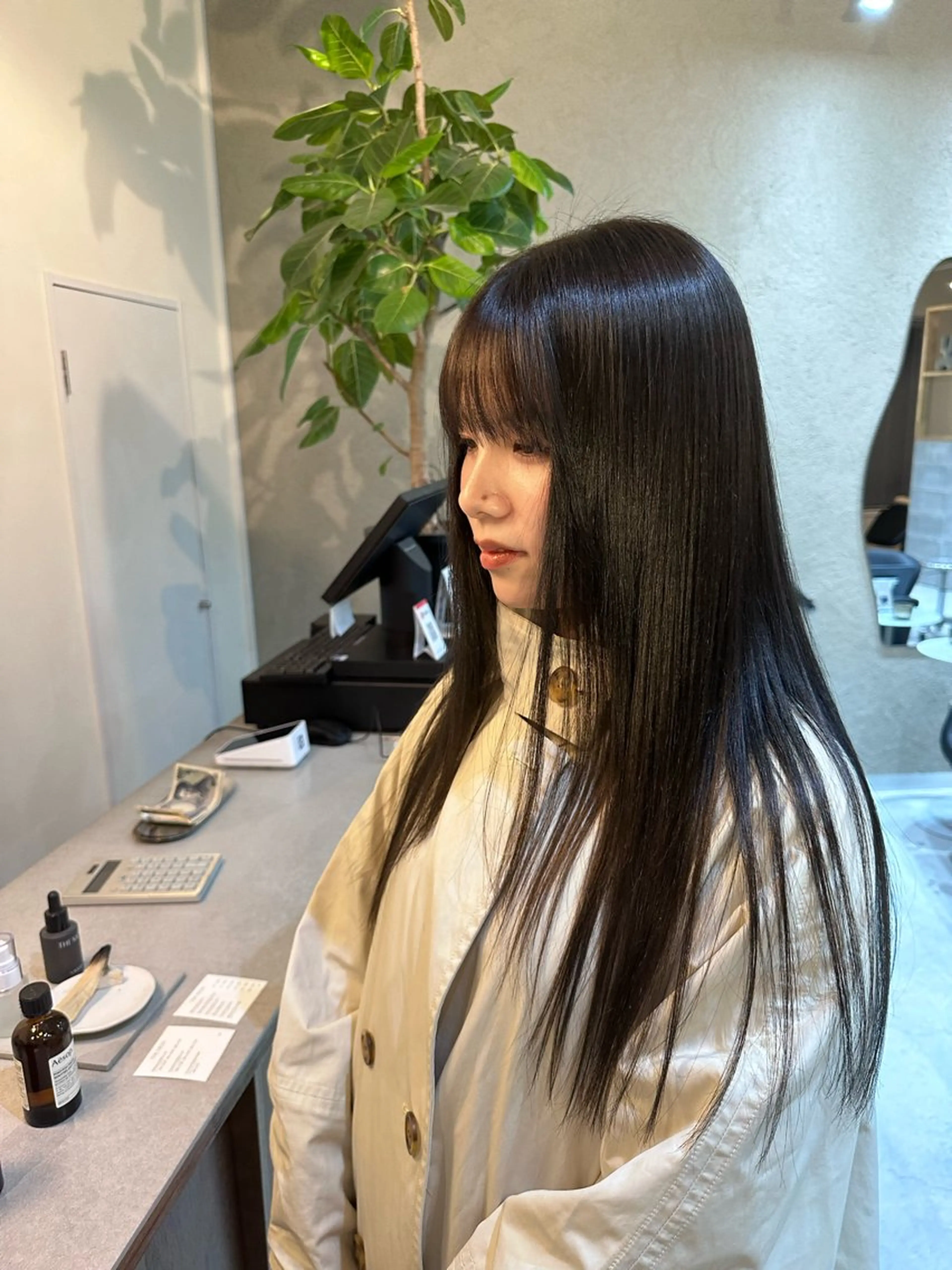 ロング Shiro RENのヘアスタイル