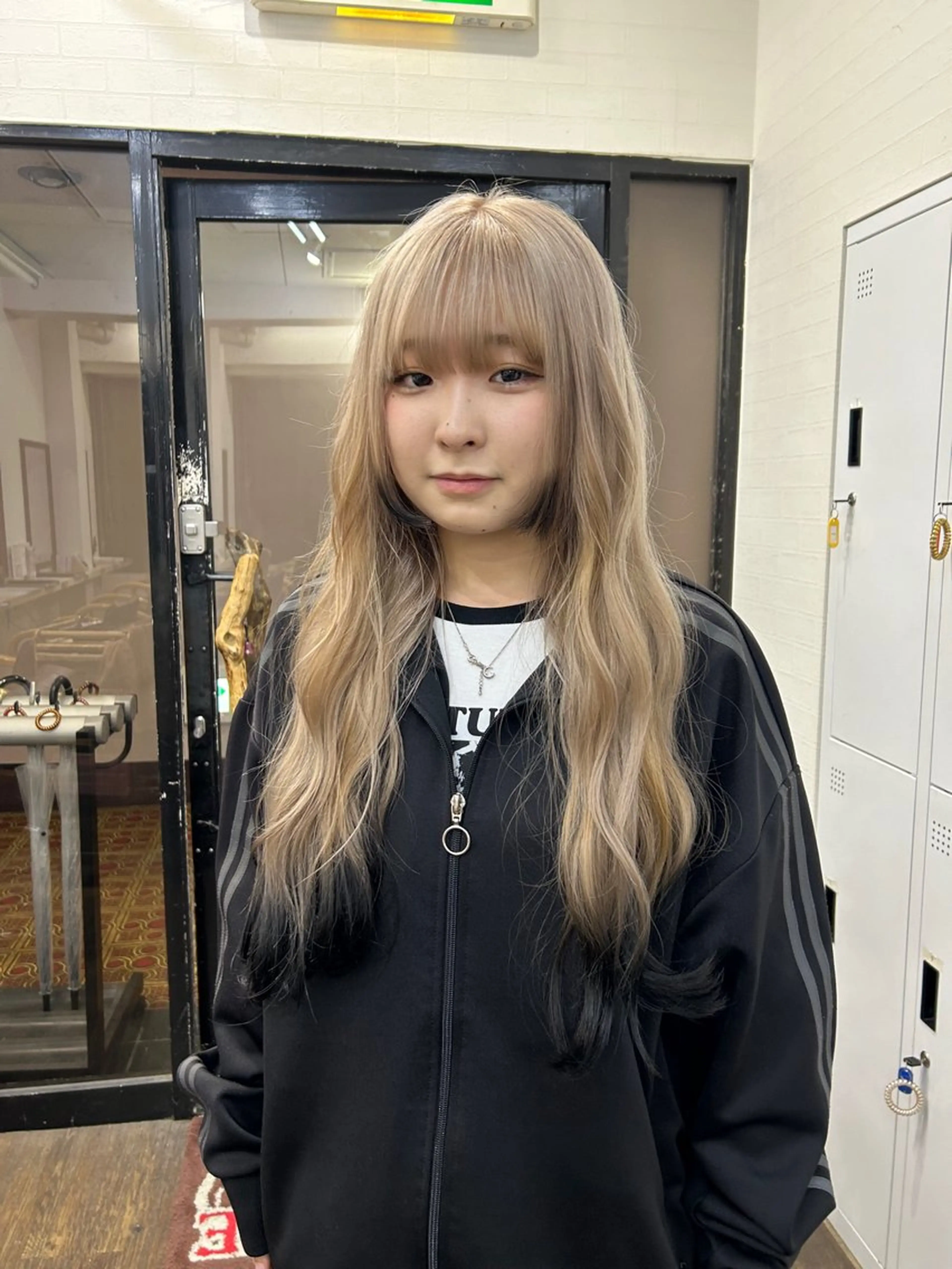 ロング カラー ヘアカラー トリートメント Yui. レイヤー/パーマのヘアスタイル