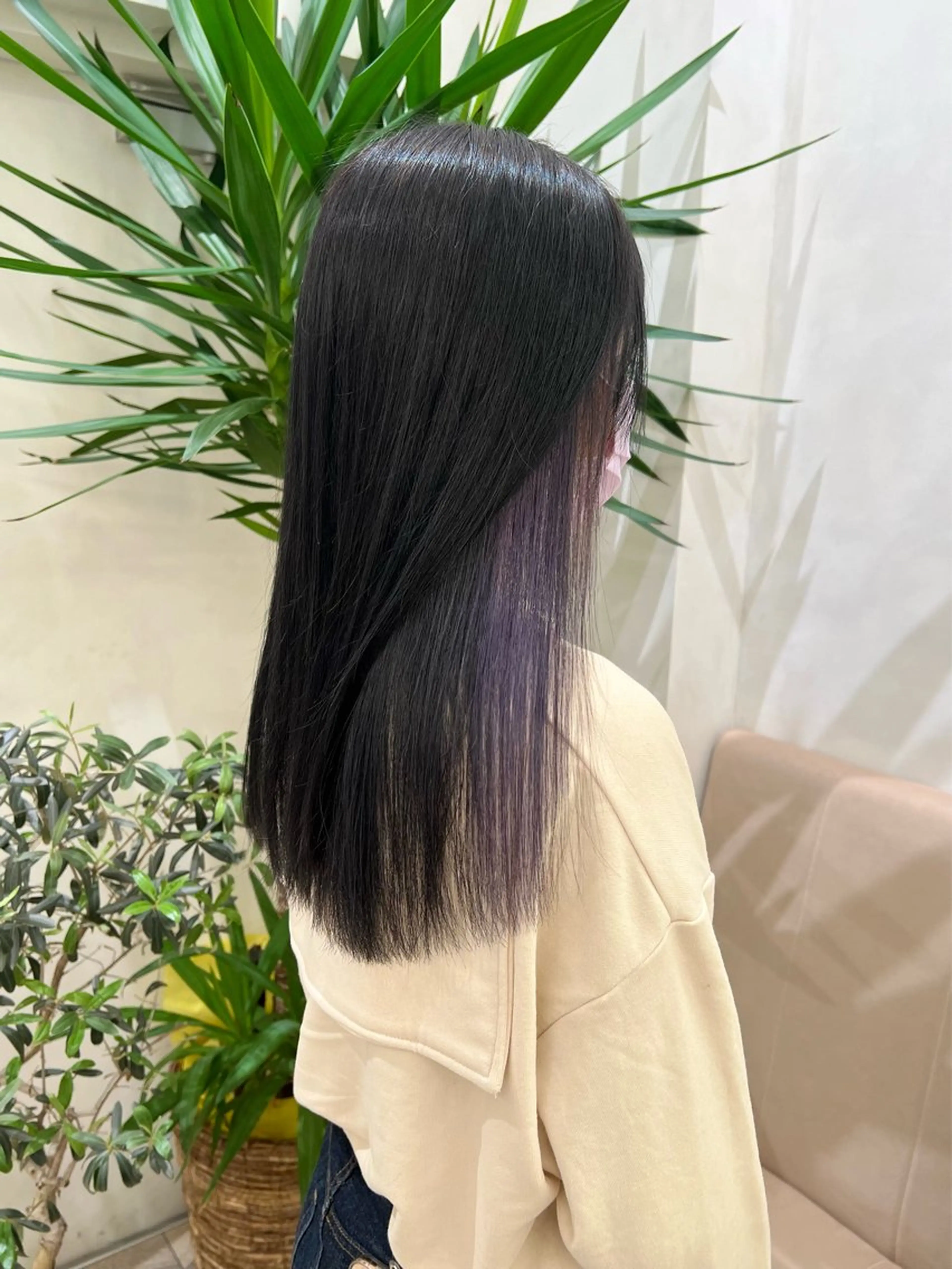 ロング ヘアカラー 𝑴𝑰𝑨🎀赤髪 /ピンク/髪質改善のヘアスタイル