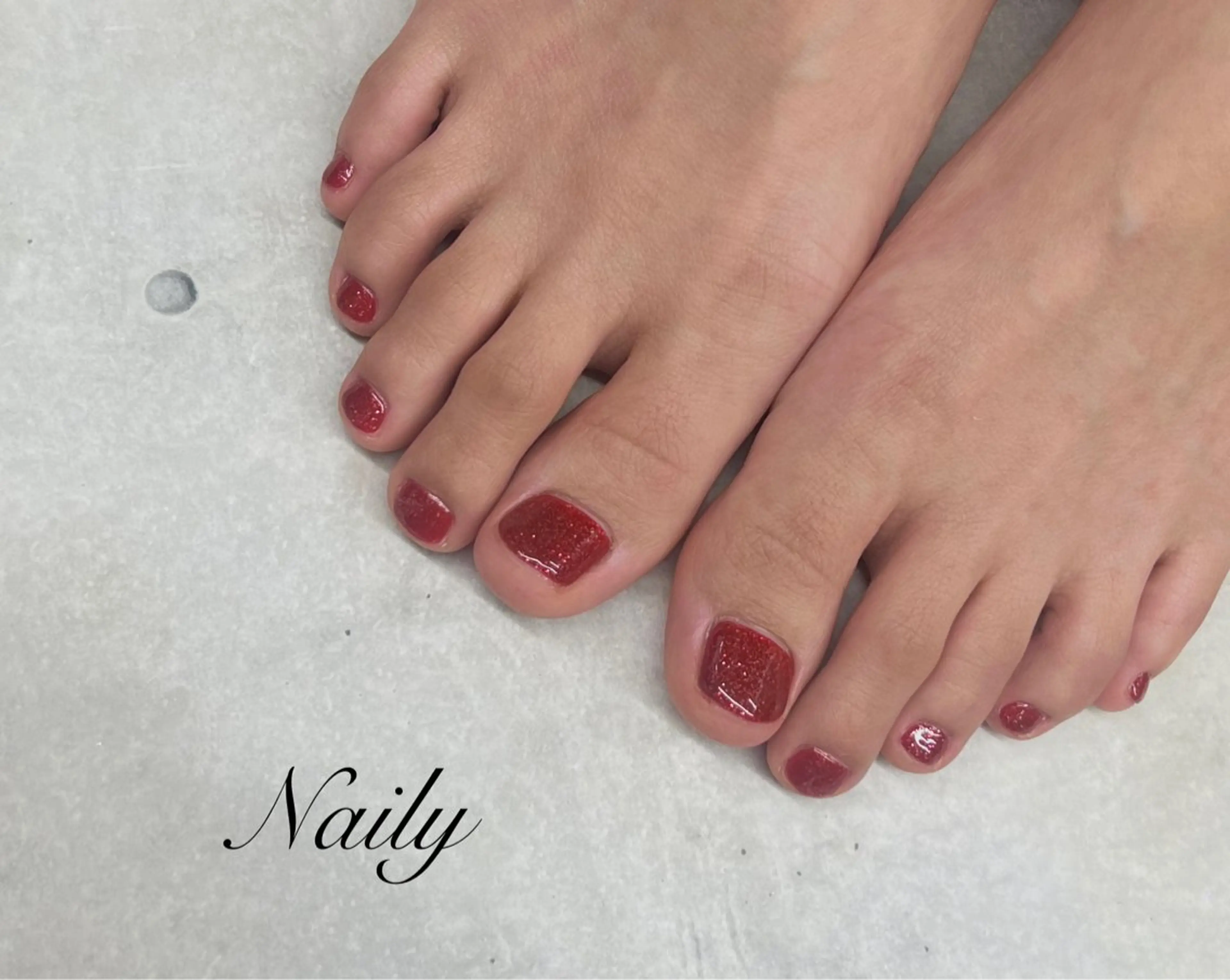 ネイル キラキラネイル ラメ(グリッター) 赤色 Naily立川店 （FG）のネイルデザイン