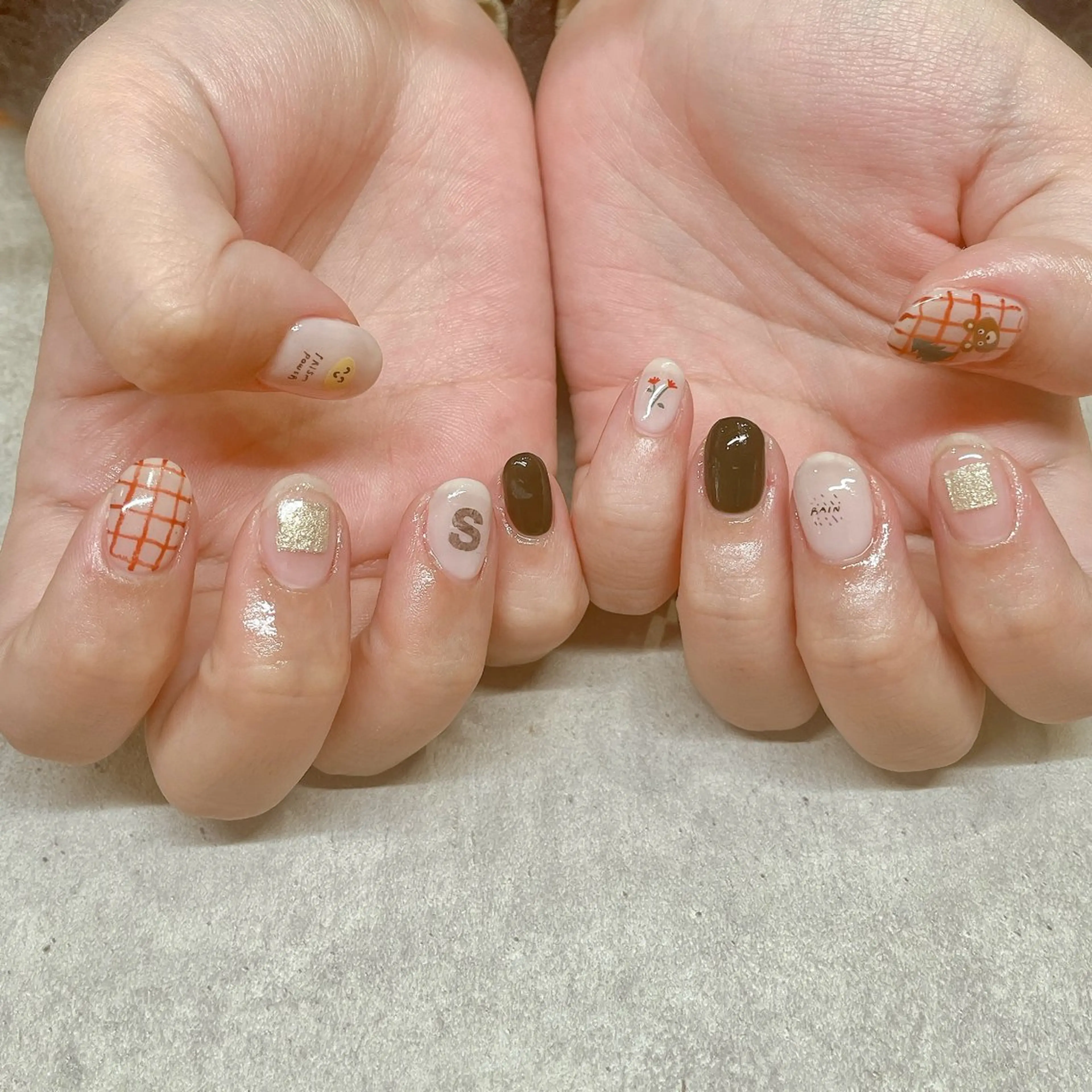 ネイル ハンドネイル A85G ayakoのネイルデザイン