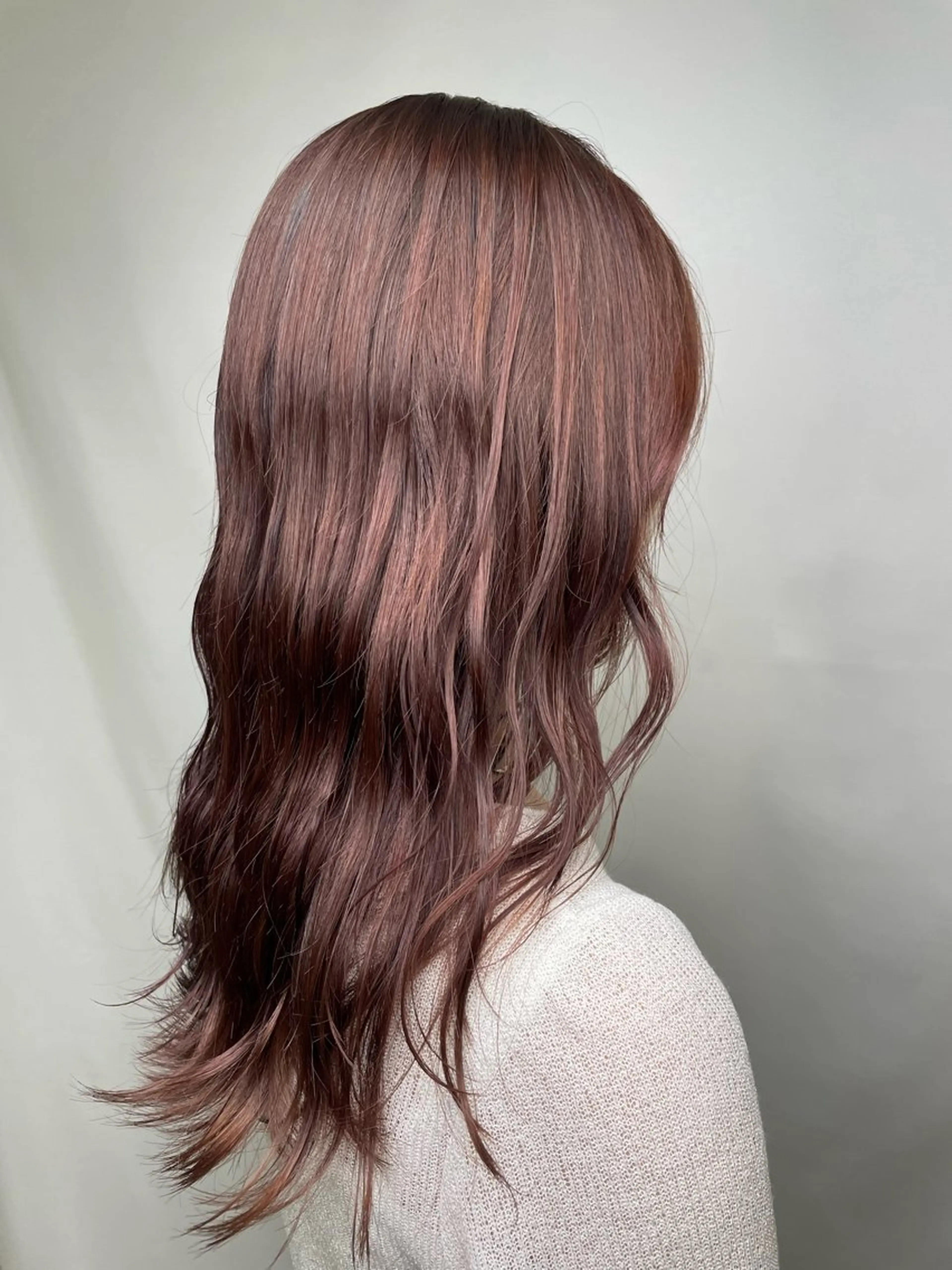 ミディアム ピンクブラウン ヘアカラー SARA古賀店 かすみ🐬🩵のヘアスタイル